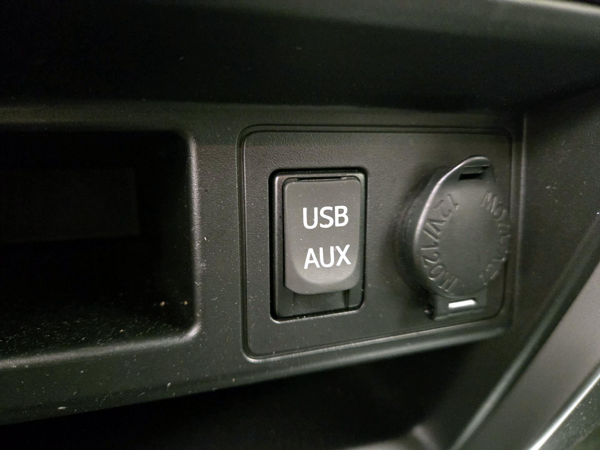 Thumbnail: 2017 Toyota 4Runner - 18