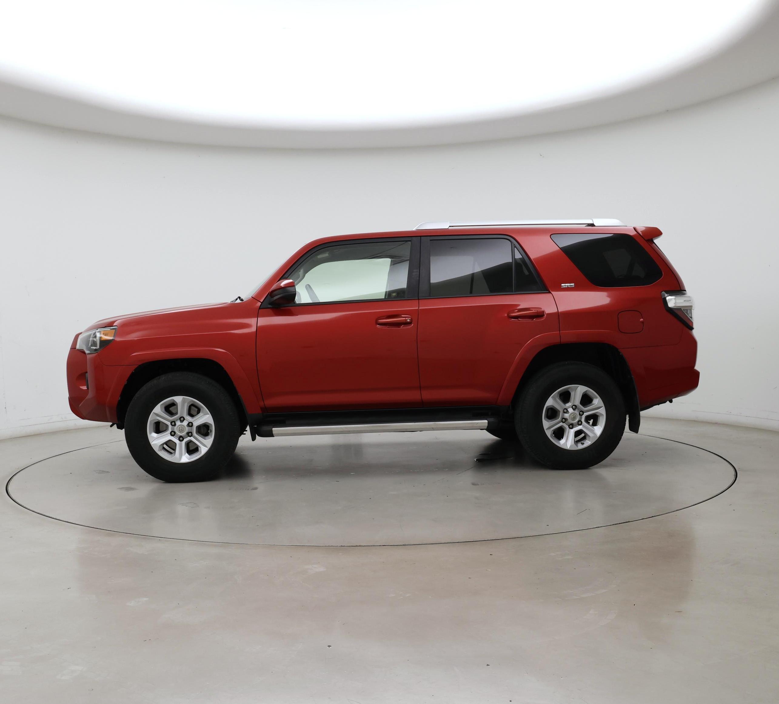 Thumbnail: 2017 Toyota 4Runner - 3