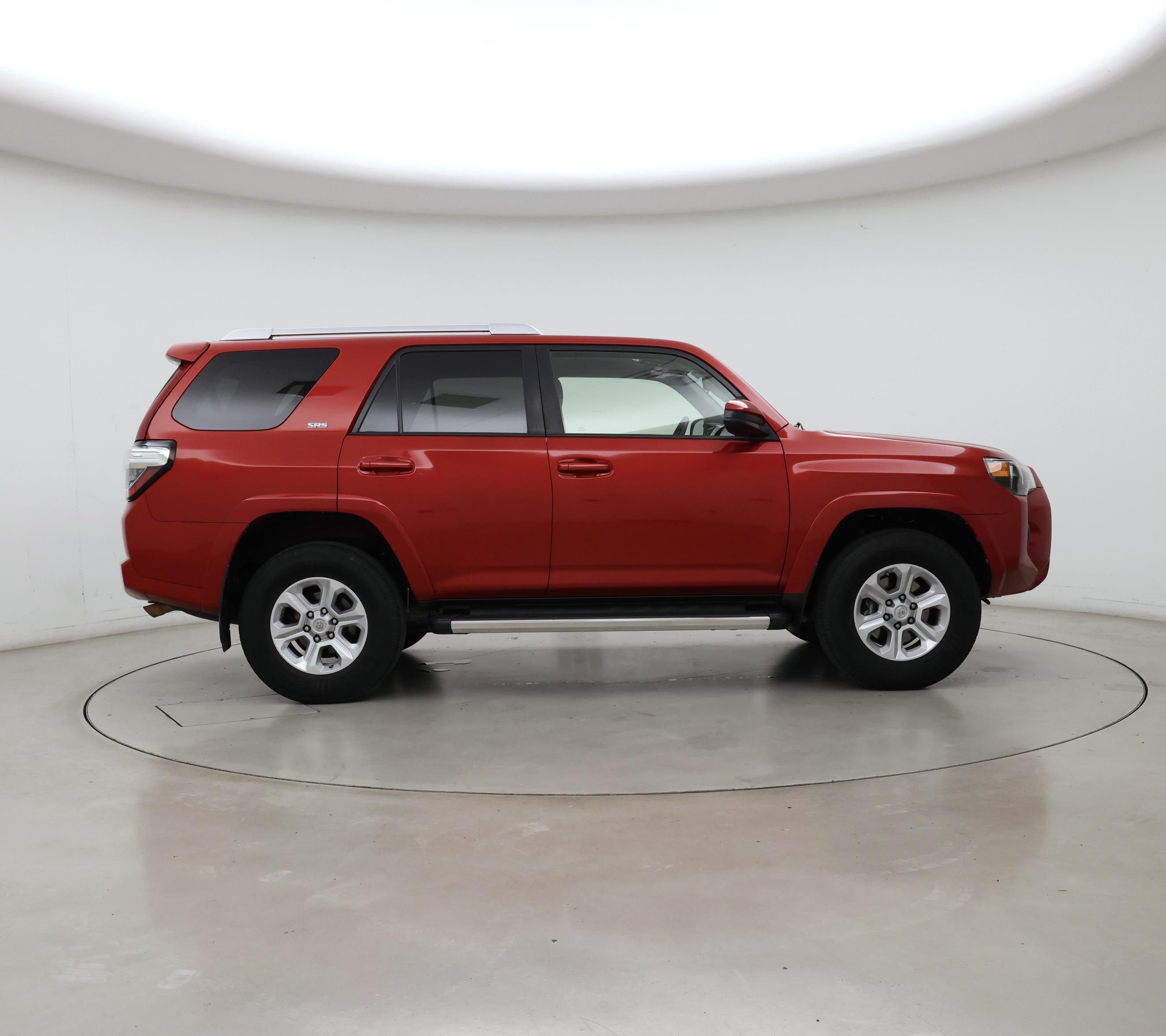 Thumbnail: 2017 Toyota 4Runner - 7