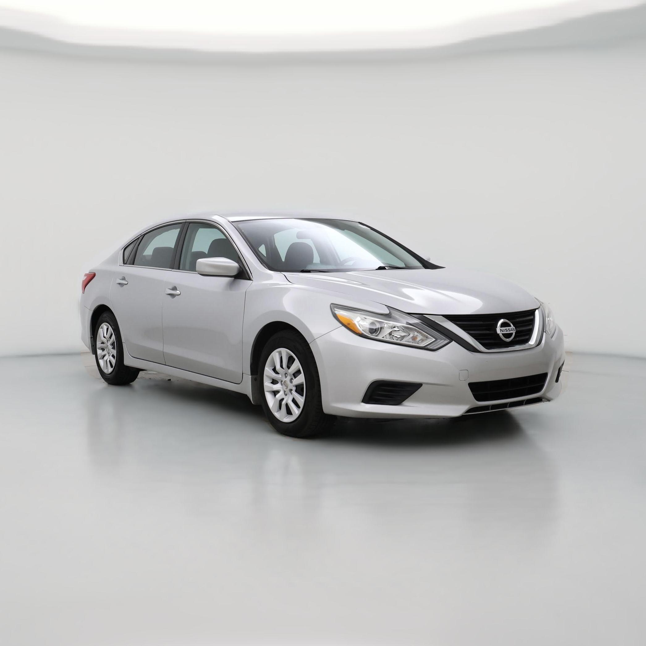 Thumbnail: 2017 Nissan Altima - 1