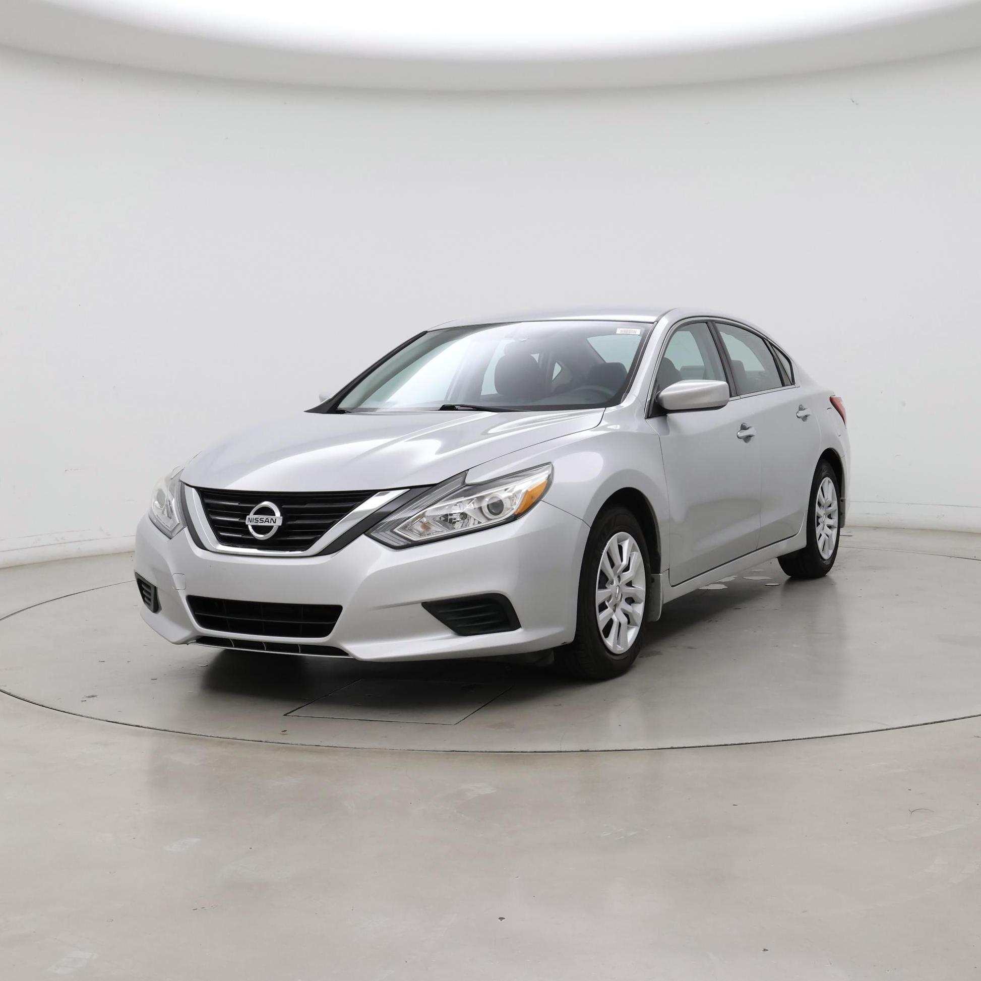 Thumbnail: 2017 Nissan Altima - 4