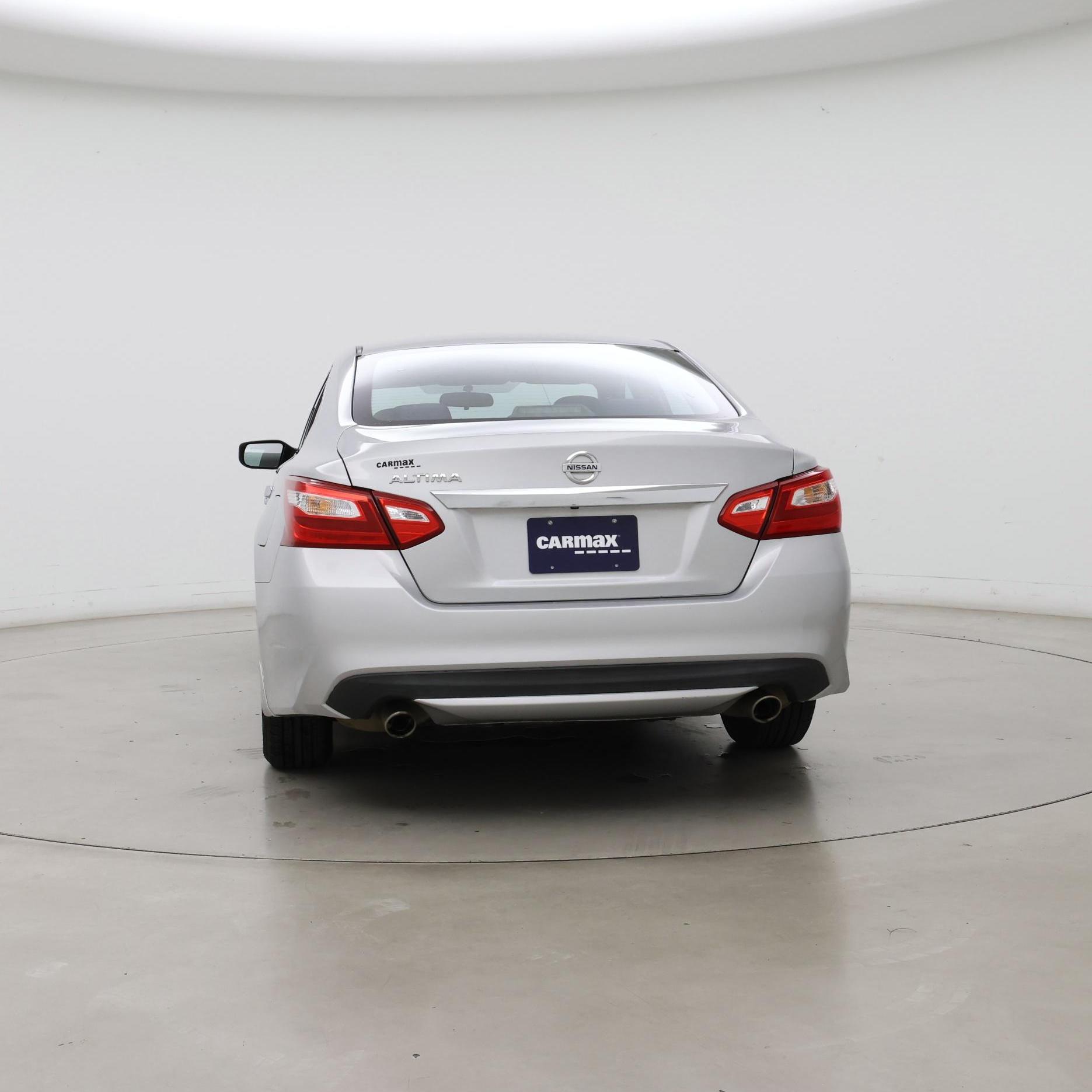 Thumbnail: 2017 Nissan Altima - 6