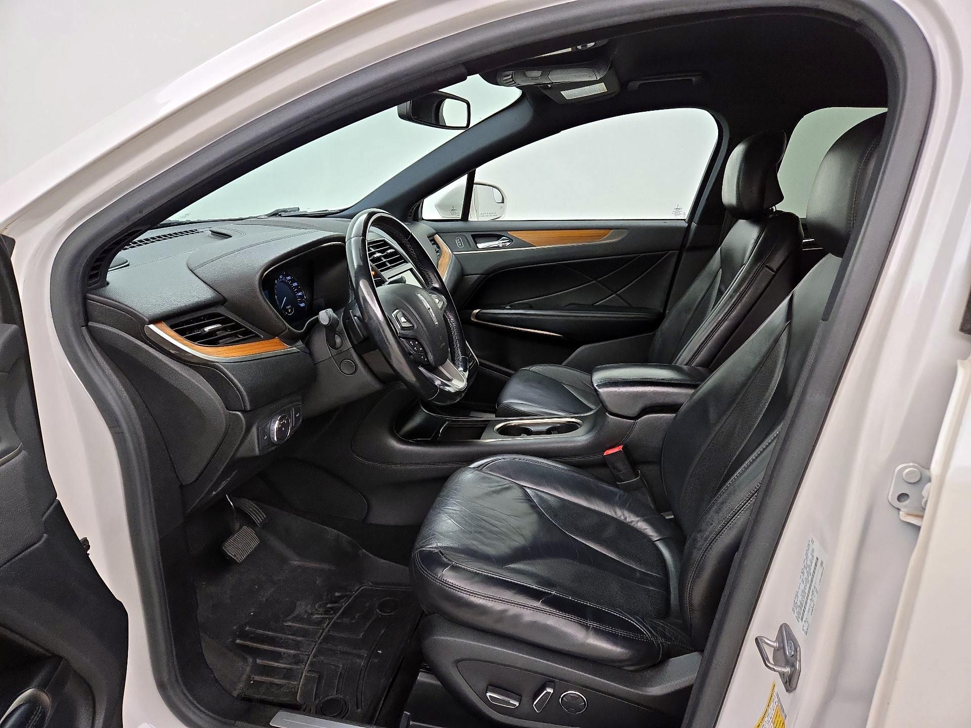 Thumbnail: 2019 Lincoln MKC - 11