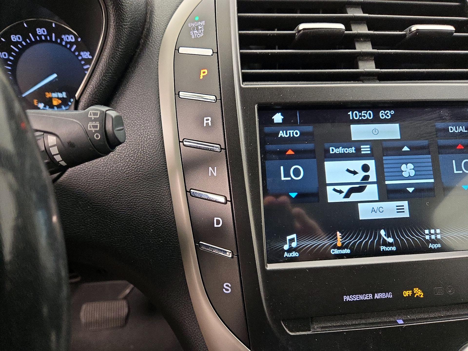 Thumbnail: 2019 Lincoln MKC - 17