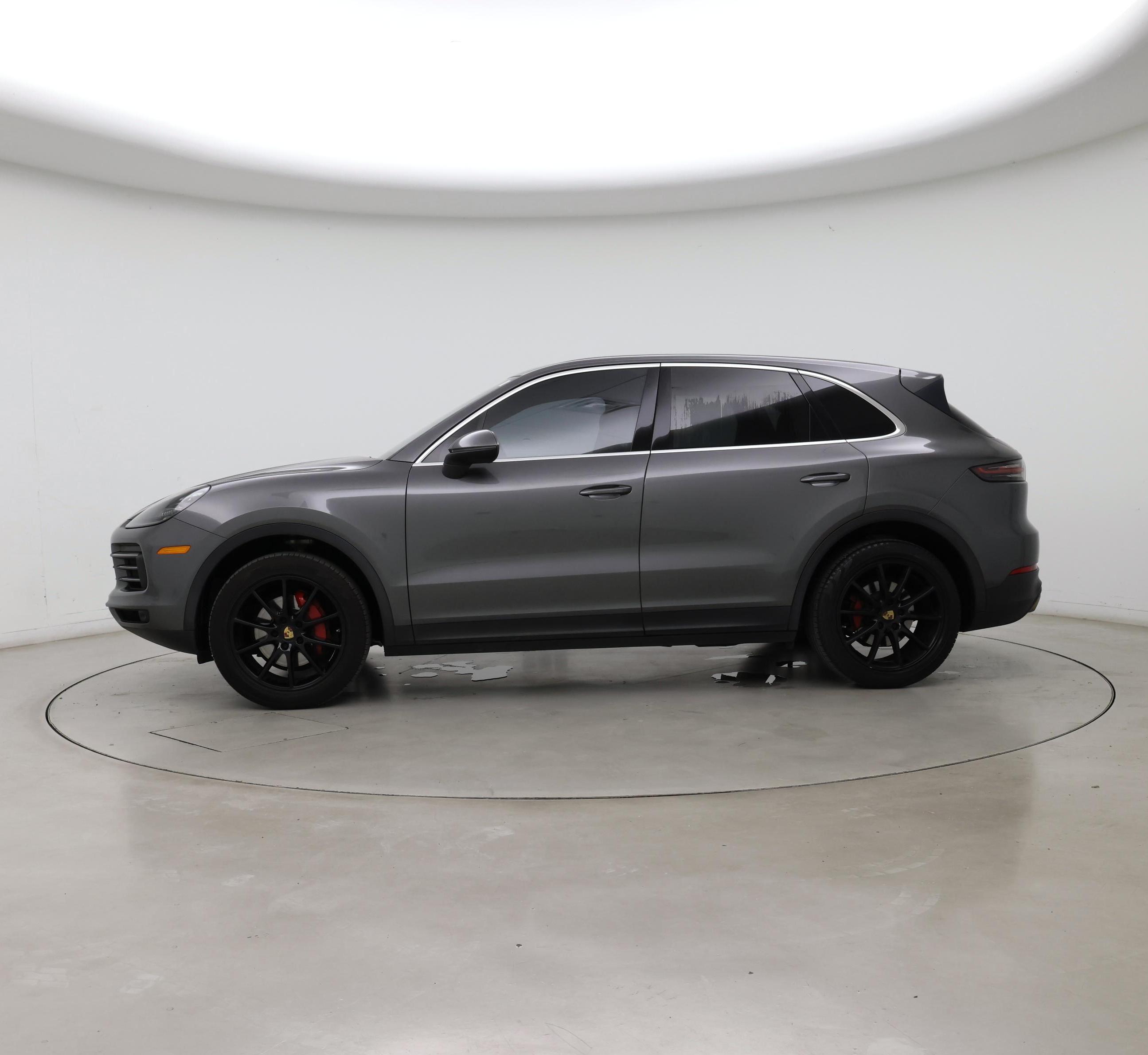 Thumbnail: 2020 Porsche Cayenne - 3