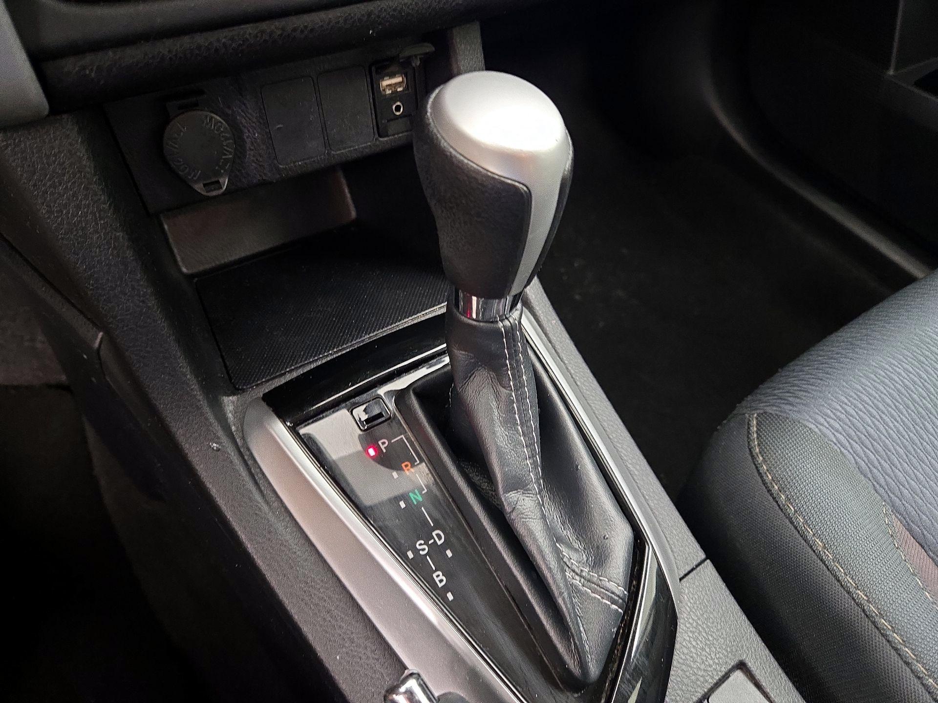 Thumbnail: 2019 Toyota Corolla - 17