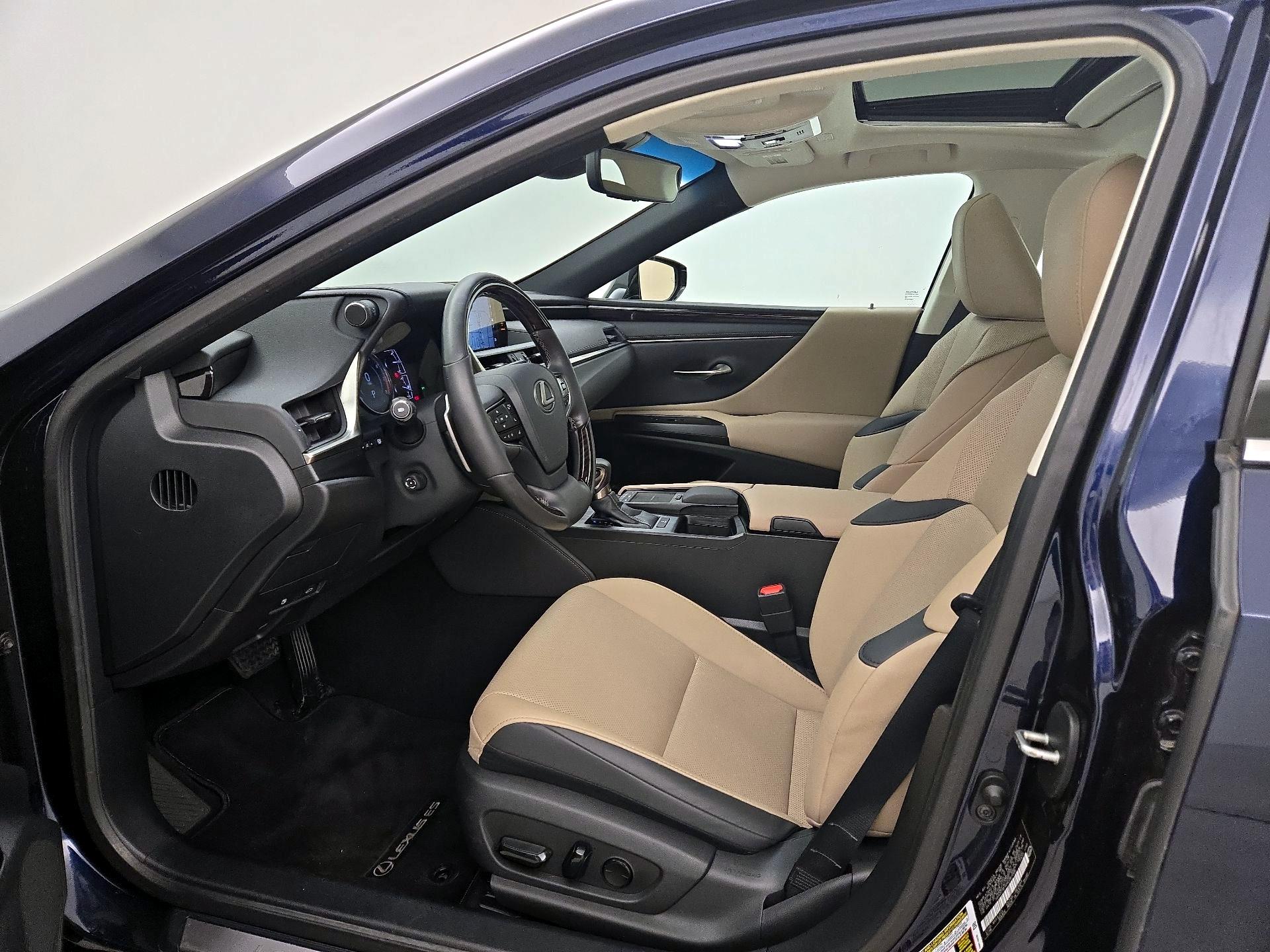 Thumbnail: 2021 Lexus ES - 11