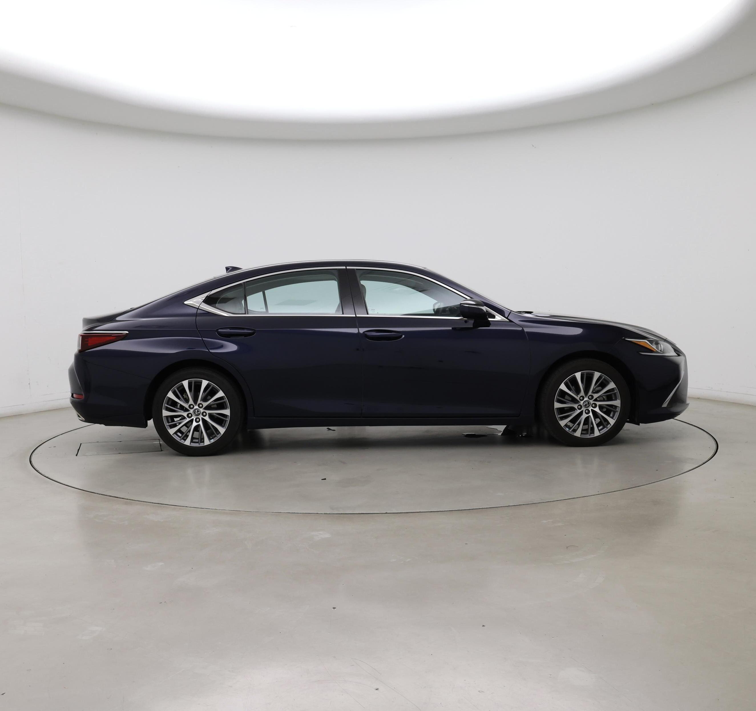 Thumbnail: 2021 Lexus ES - 7