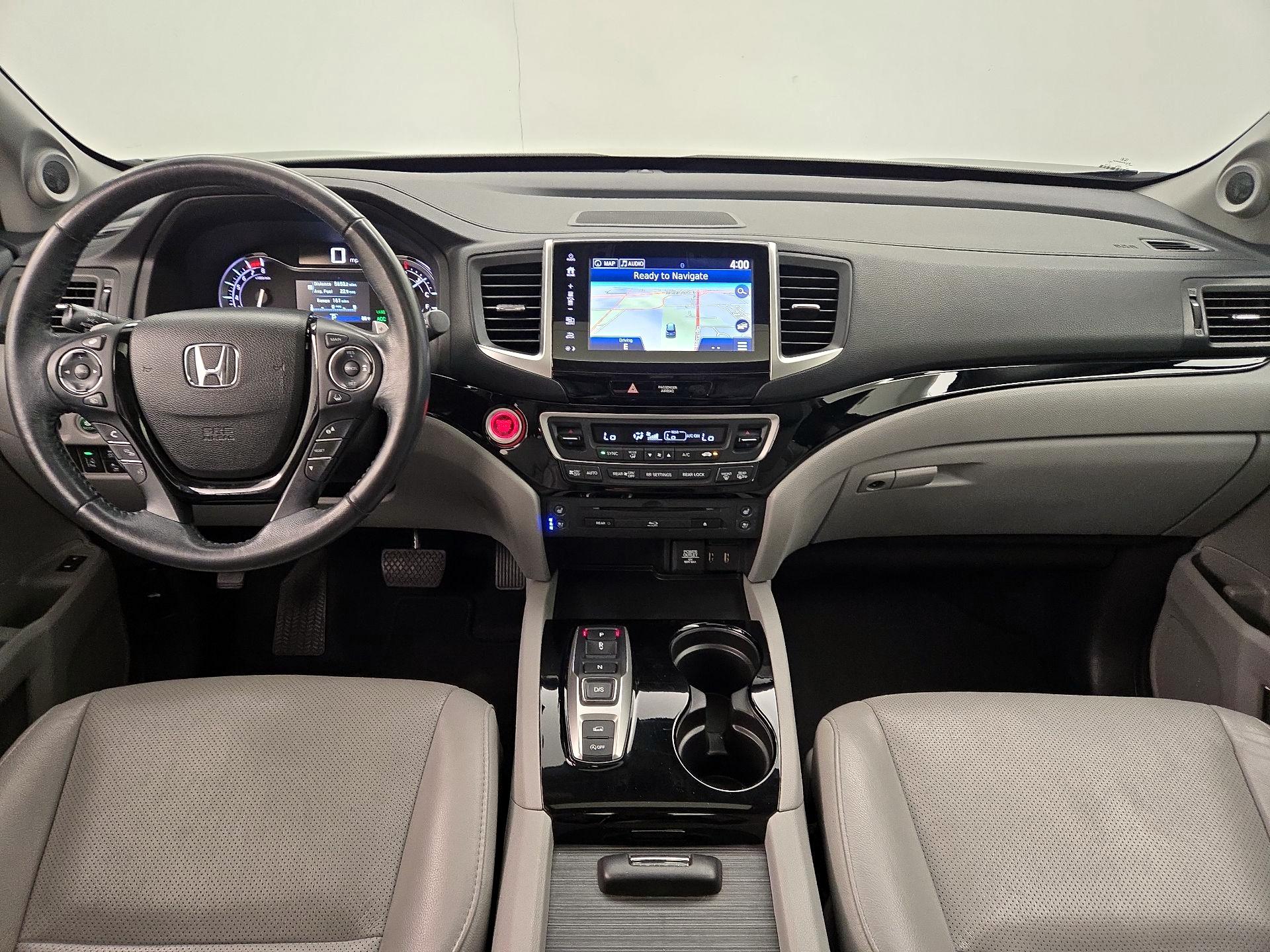 Thumbnail: 2017 Honda Pilot - 9