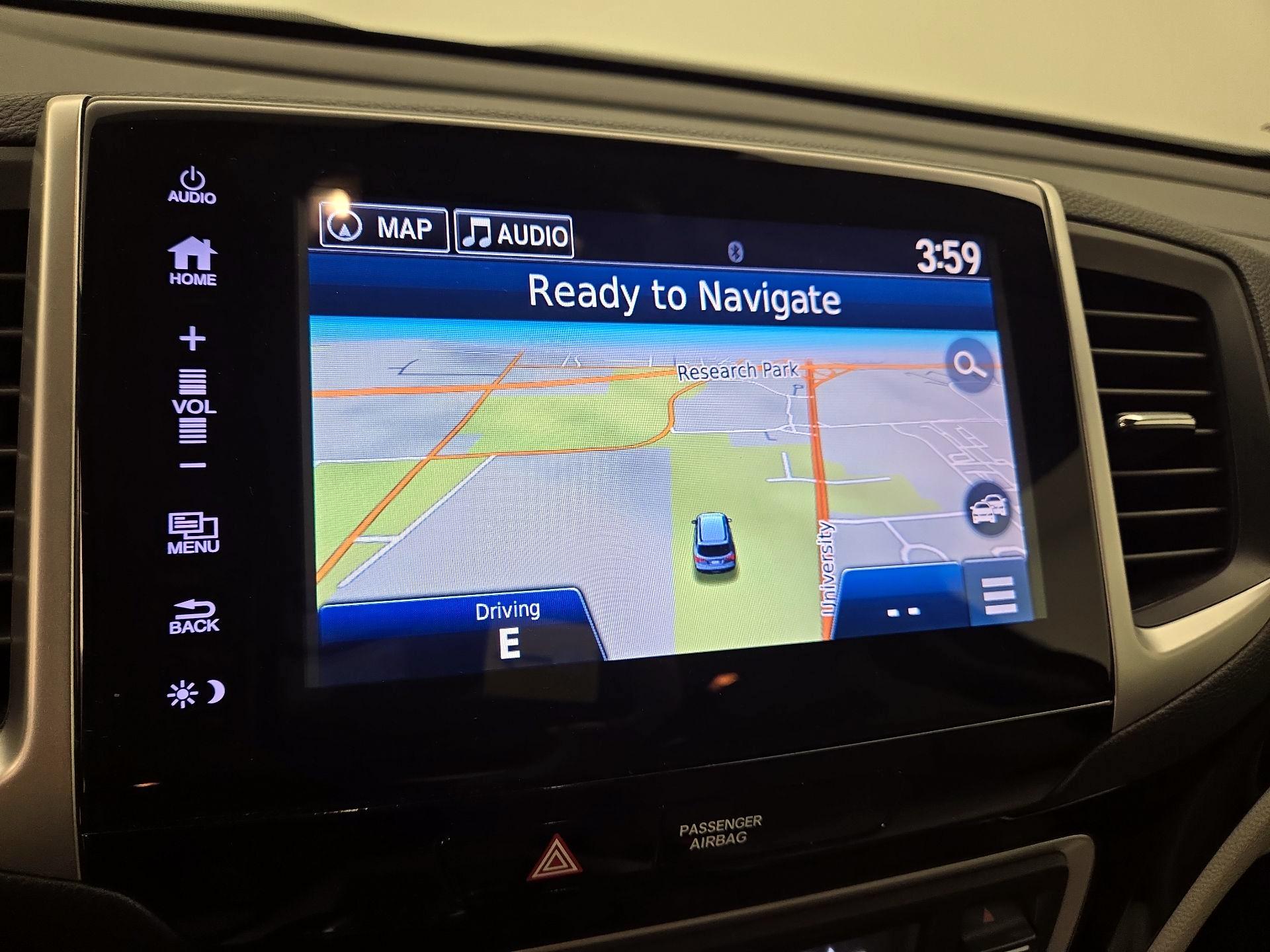 Thumbnail: 2017 Honda Pilot - 14