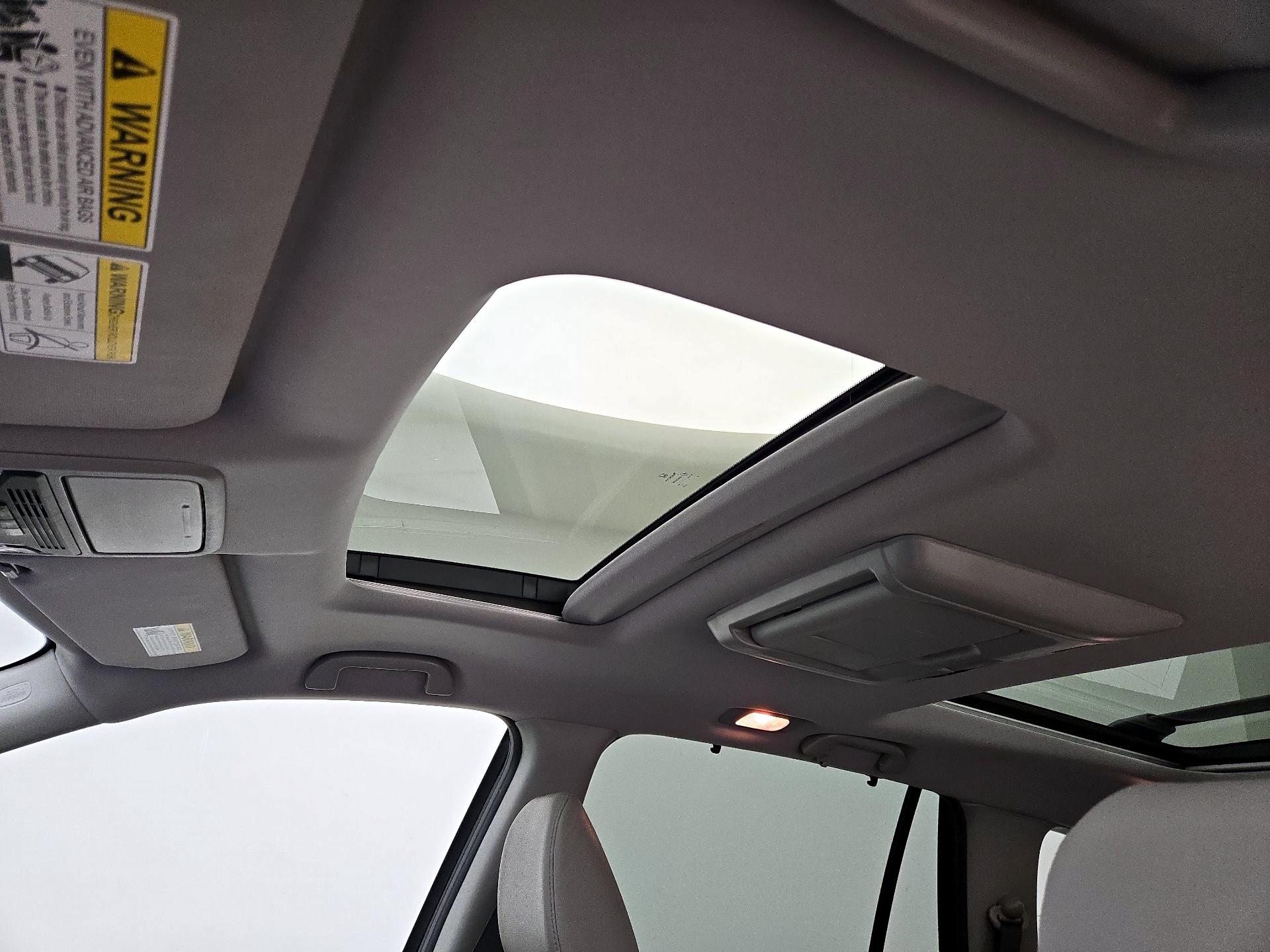 Thumbnail: 2017 Honda Pilot - 20