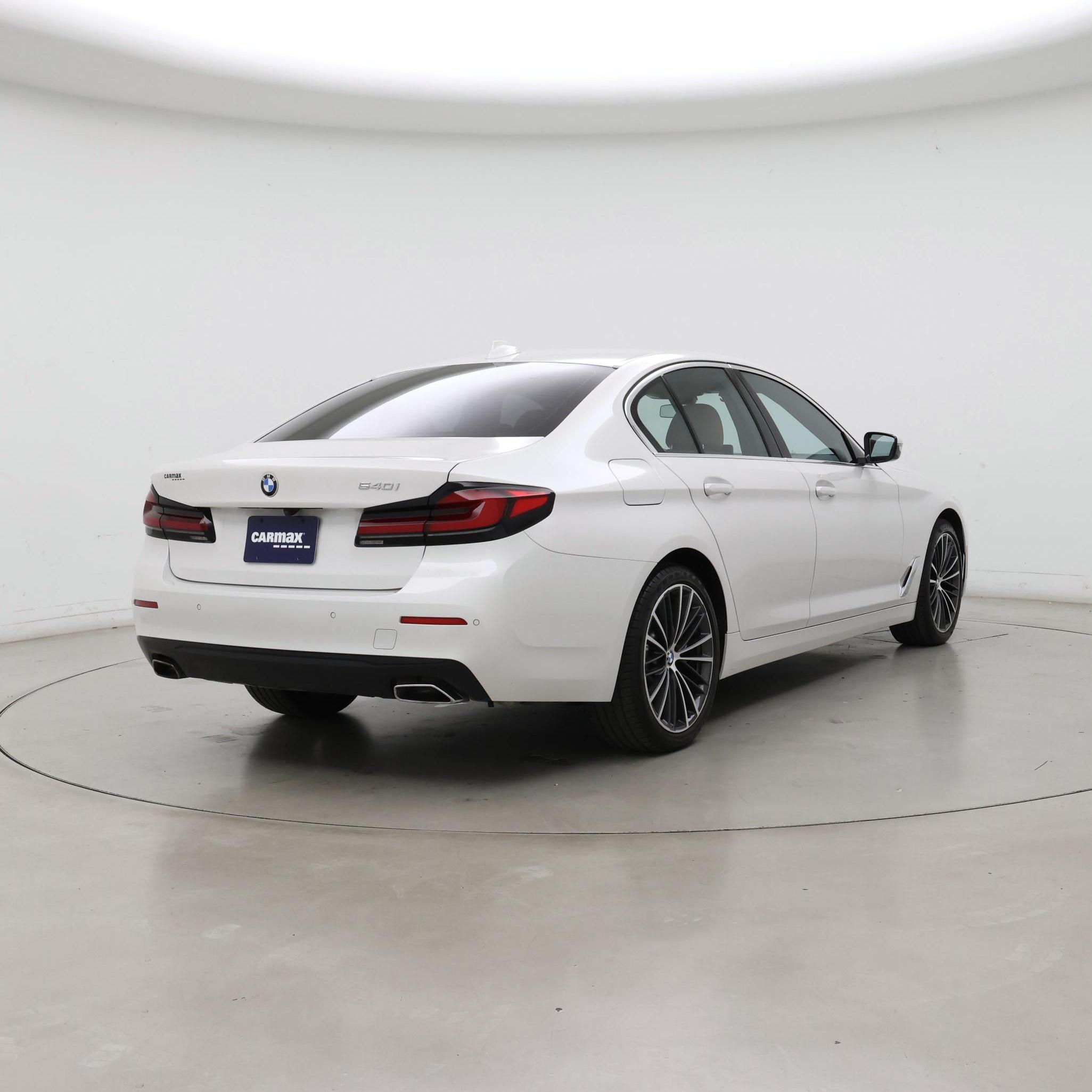 Thumbnail: 2023 BMW 5 Series - 8