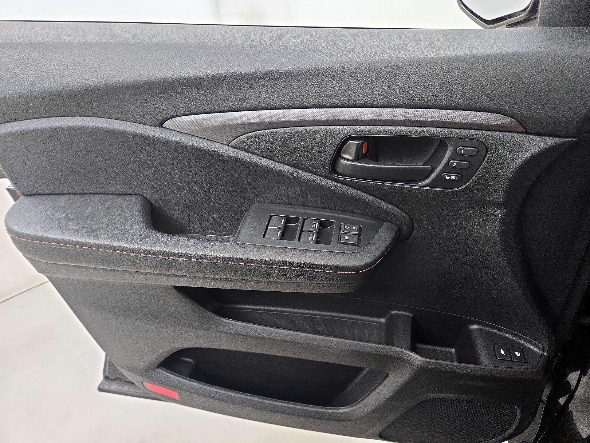 Thumbnail: 2023 Honda Passport - 12