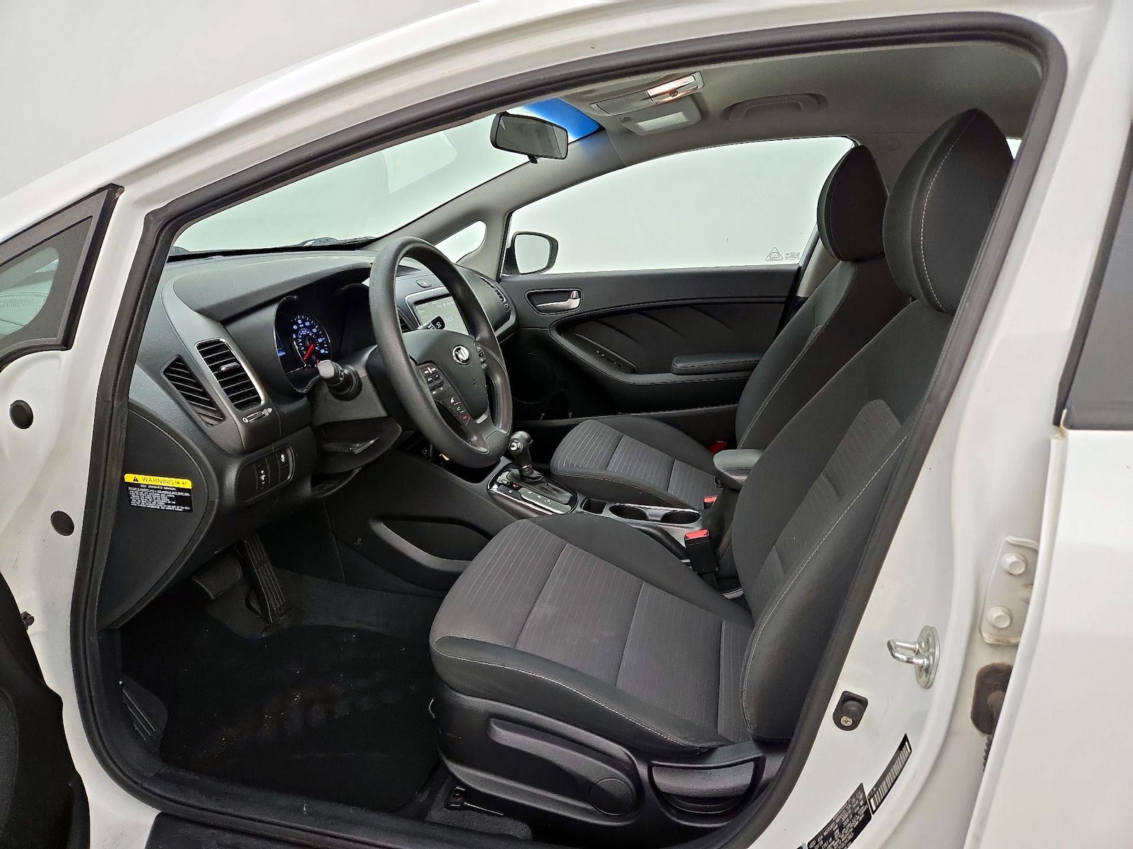 2018 Kia FORTE LX - Photo 12