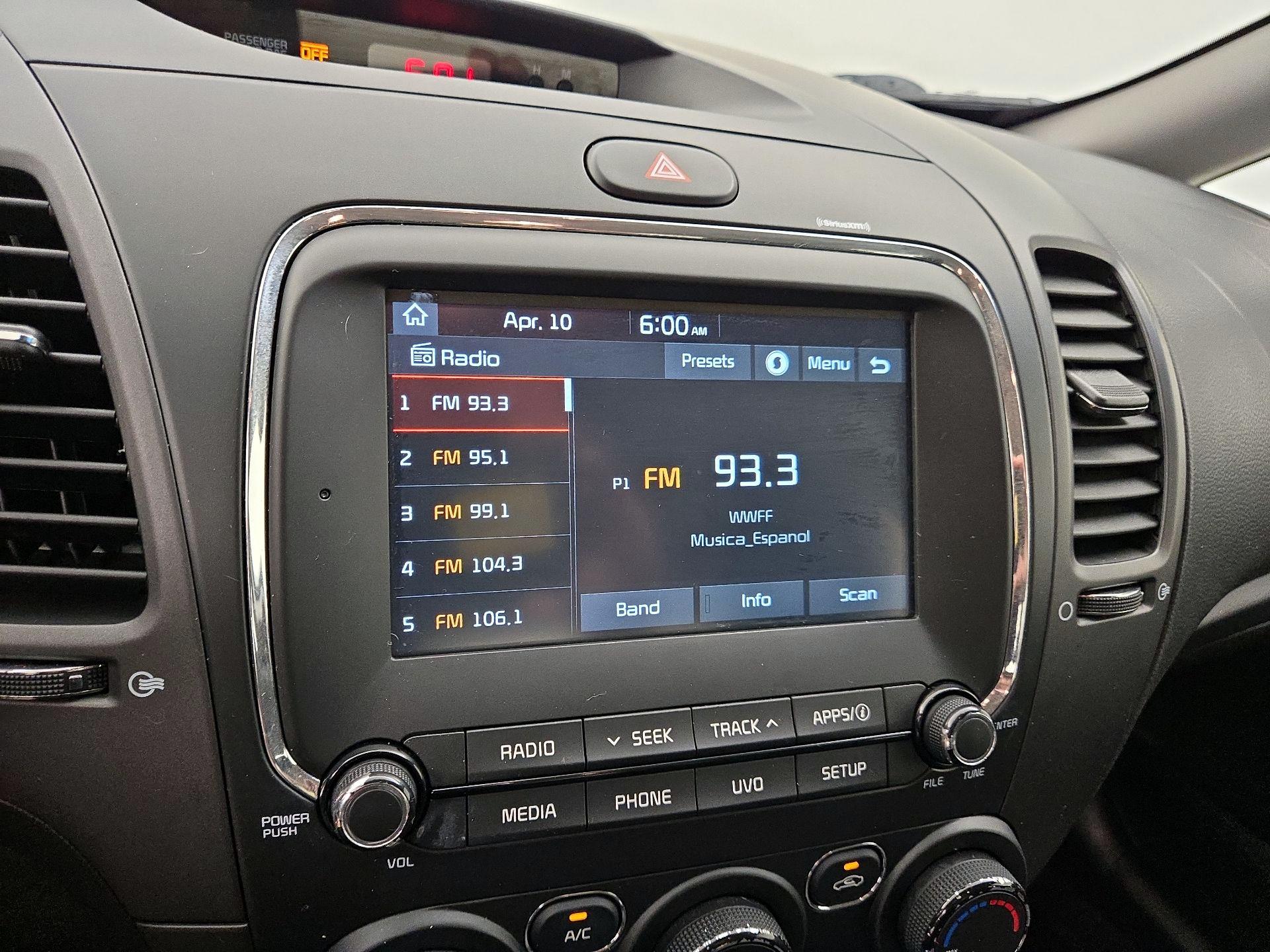 Thumbnail: 2018 Kia Forte - 15