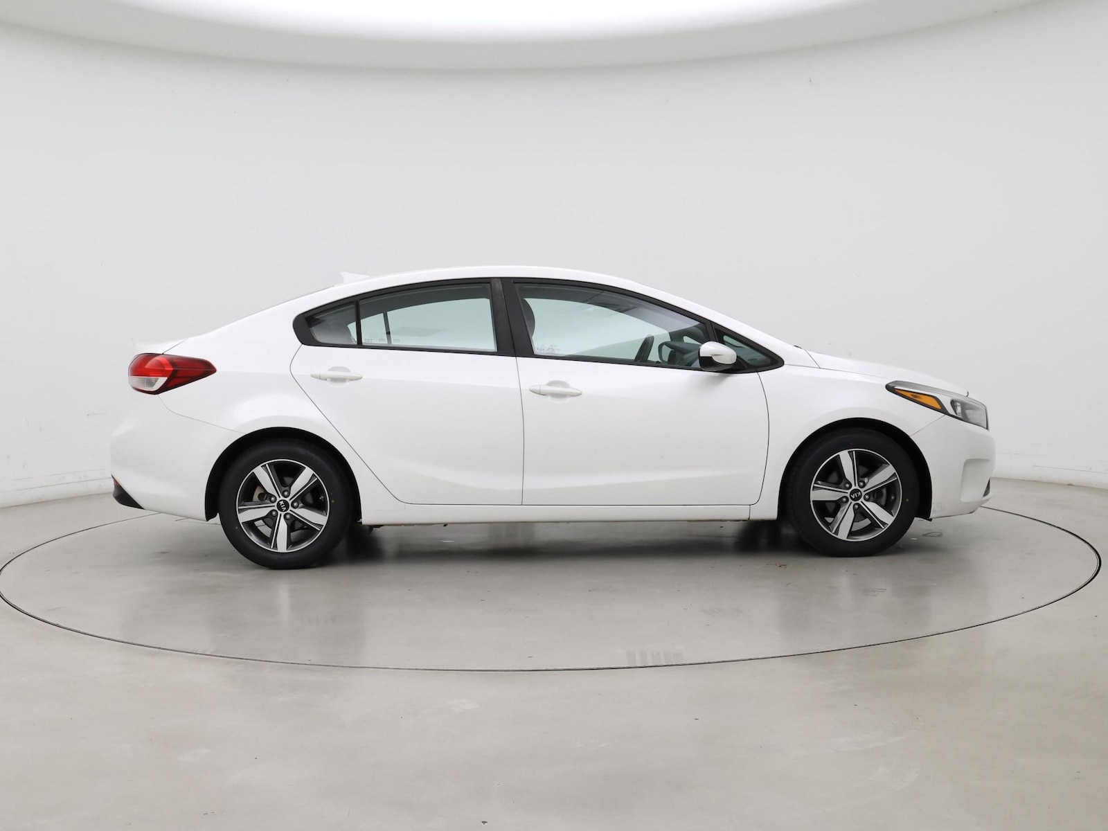 2018 Kia FORTE LX - Photo 8