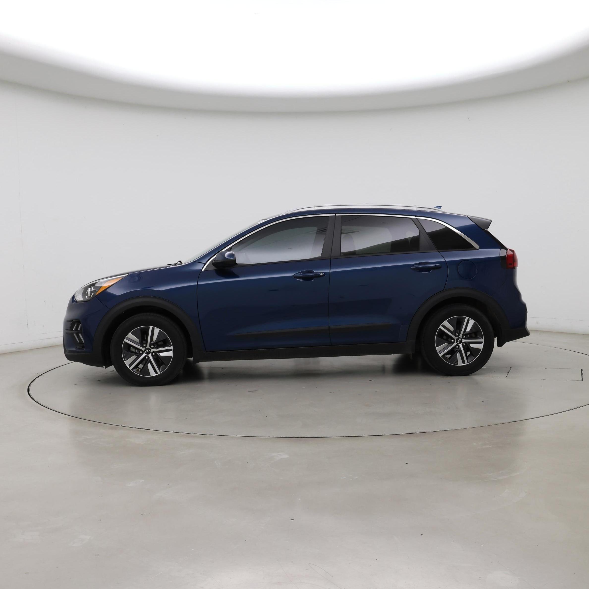 Thumbnail: 2021 Kia Niro - 3
