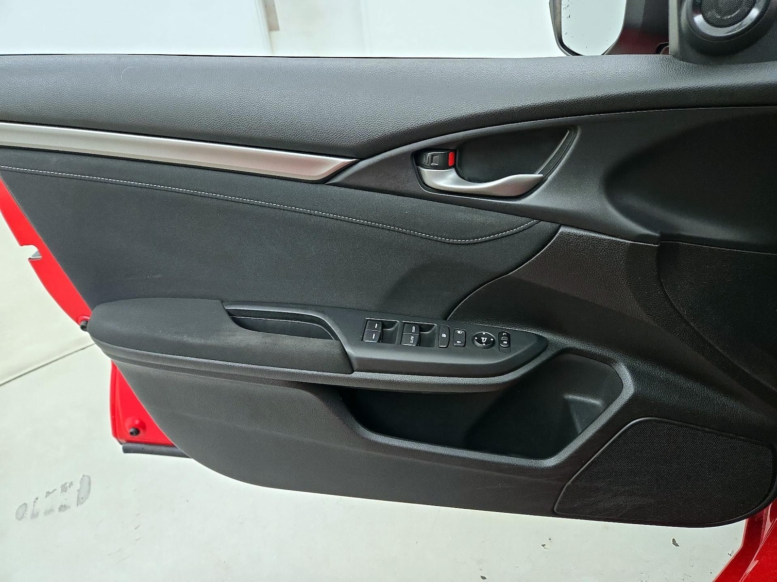 2021 Honda Civic Hatchback EX - Photo 13