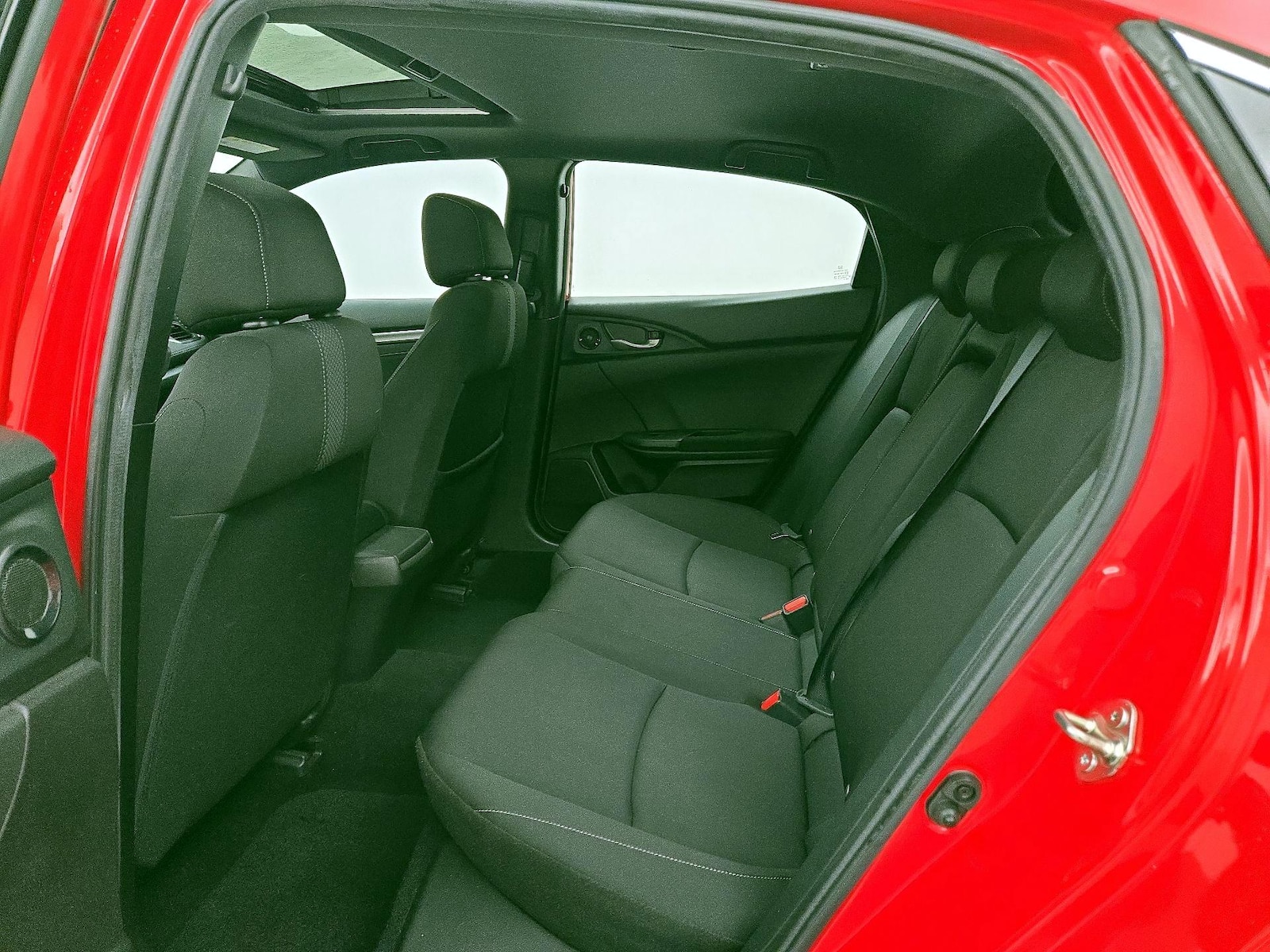 2021 Honda Civic Hatchback EX - Photo 20