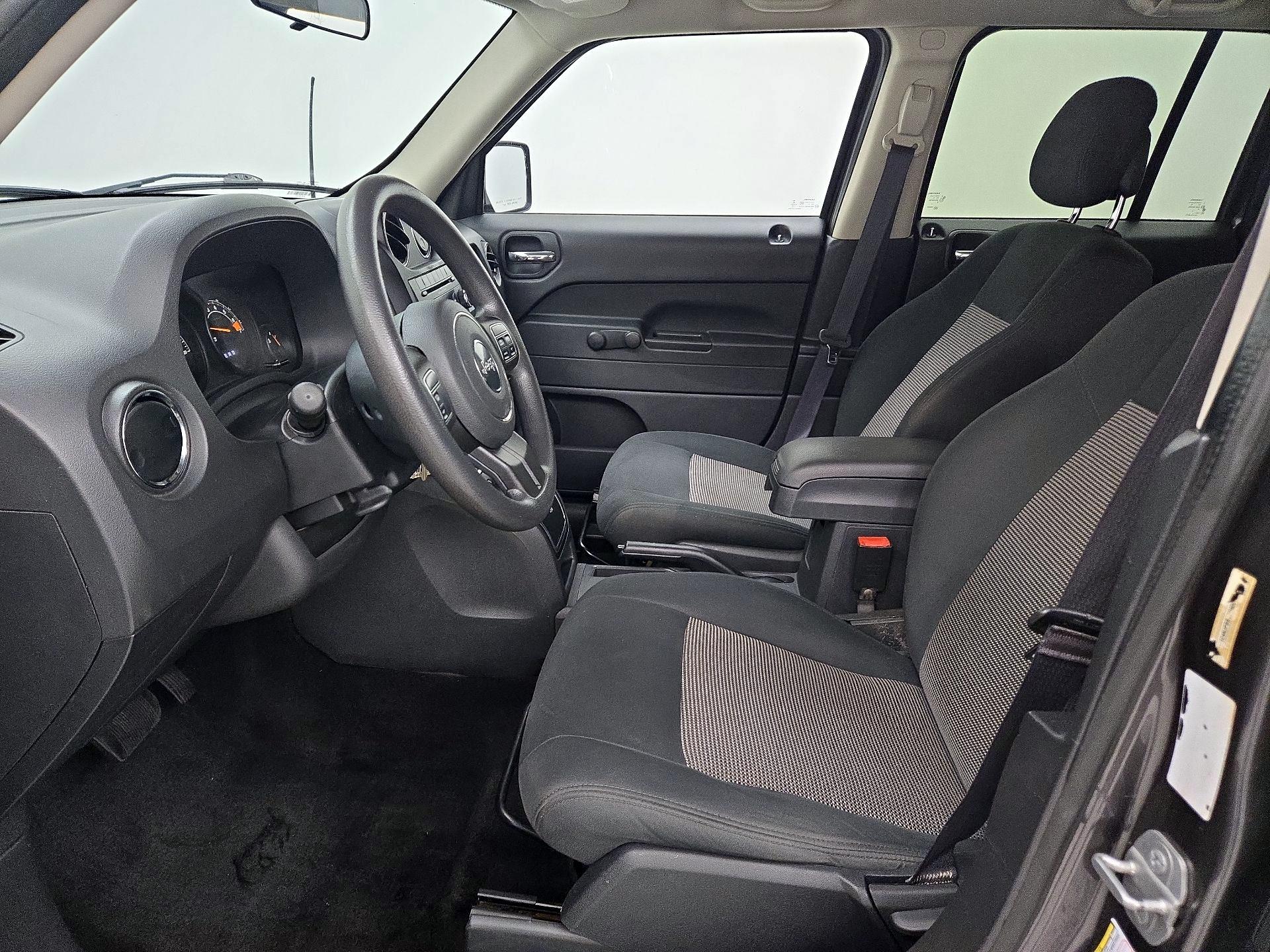 Thumbnail: 2014 Jeep Patriot - 11