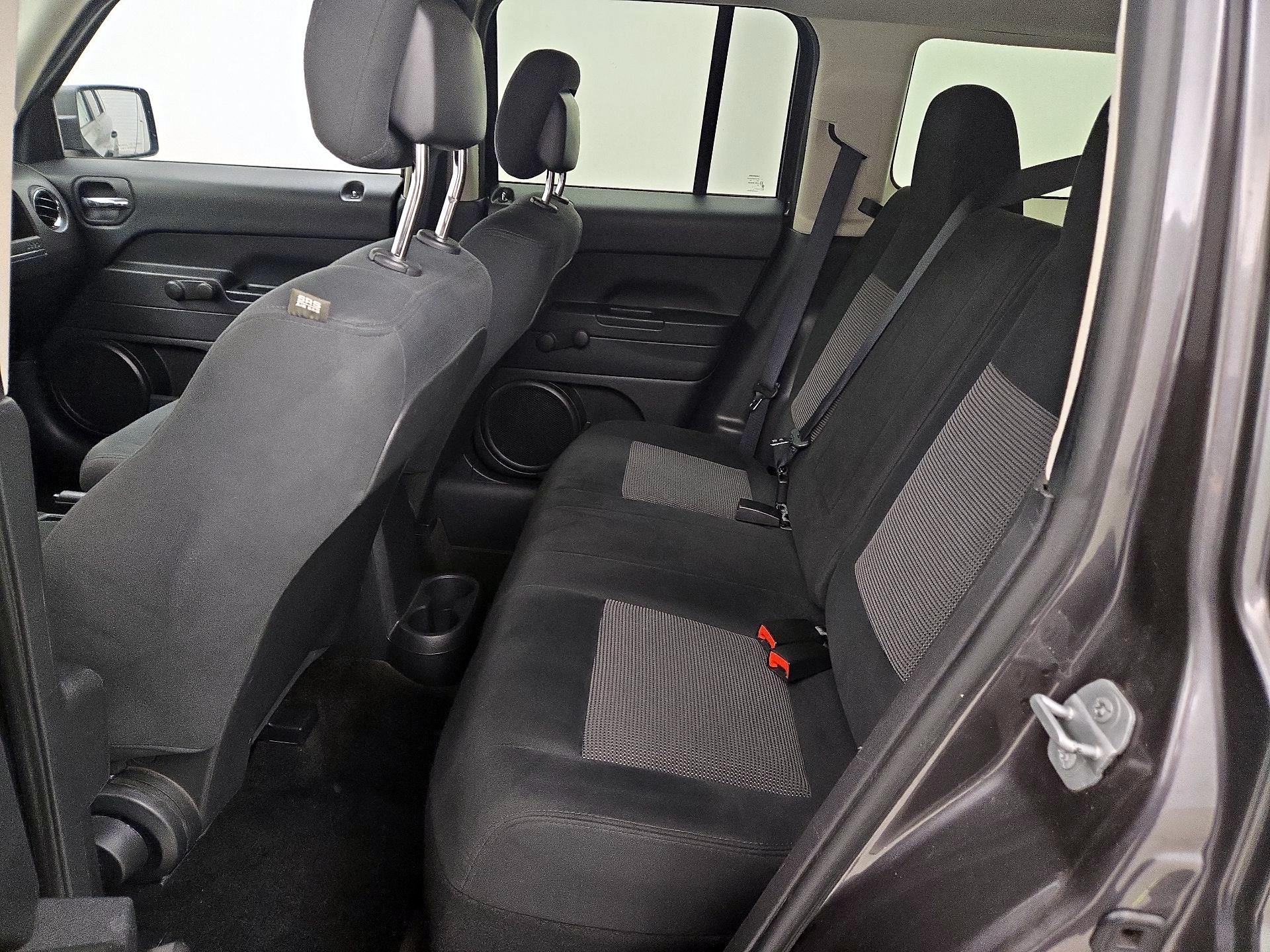 Thumbnail: 2014 Jeep Patriot - 16
