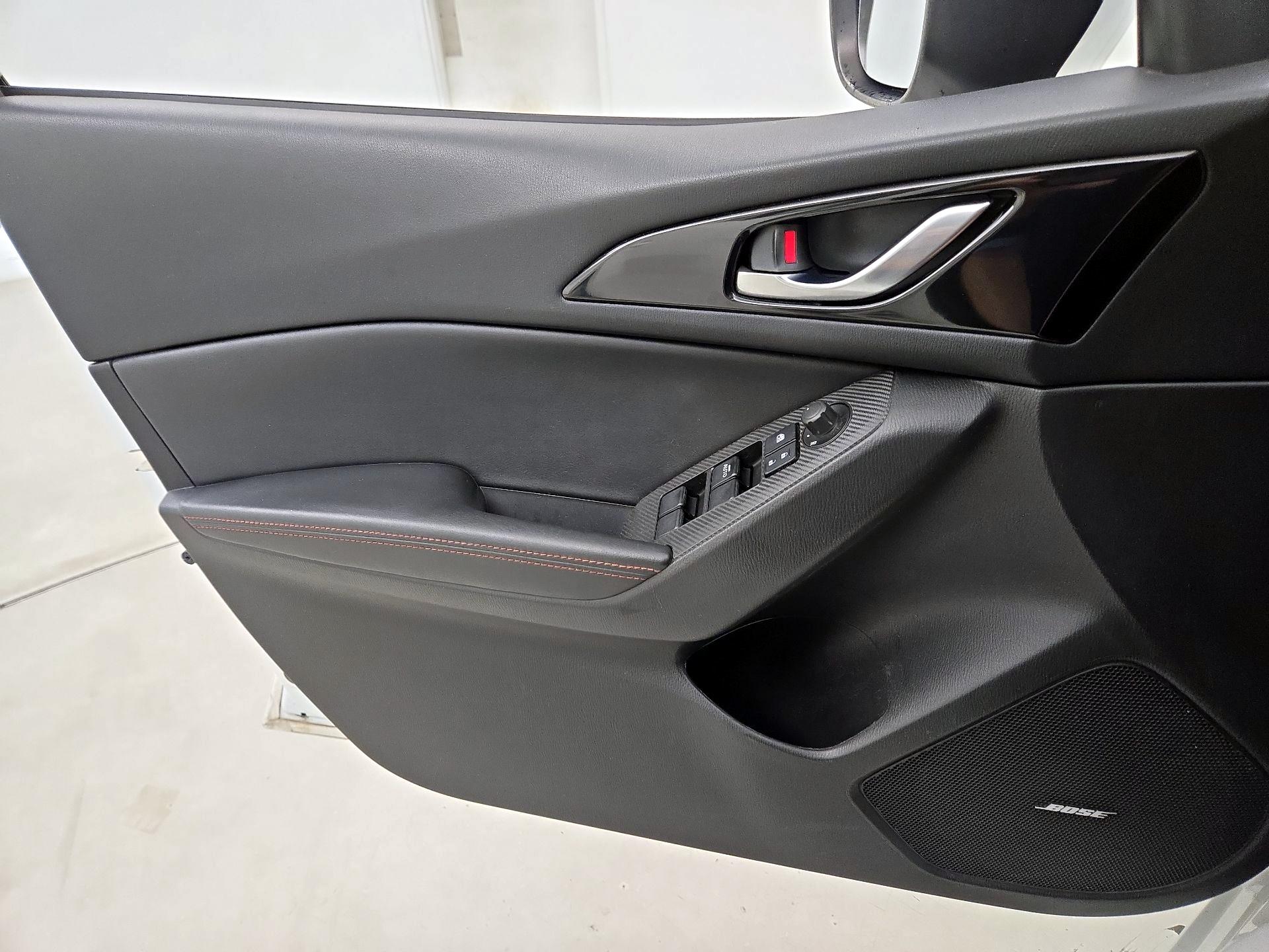 Thumbnail: 2016 Mazda Mazda3 - 12