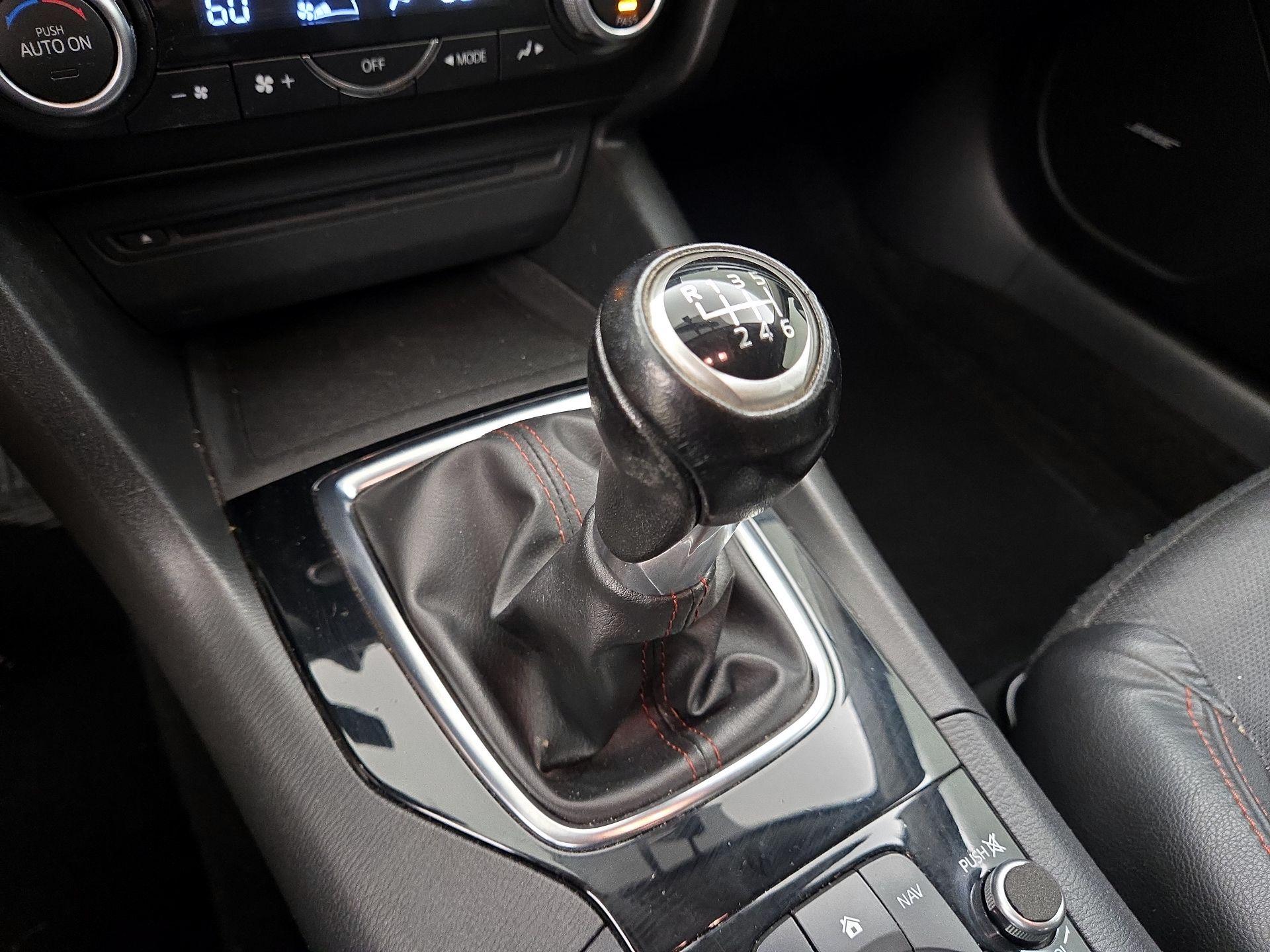 Thumbnail: 2016 Mazda Mazda3 - 17