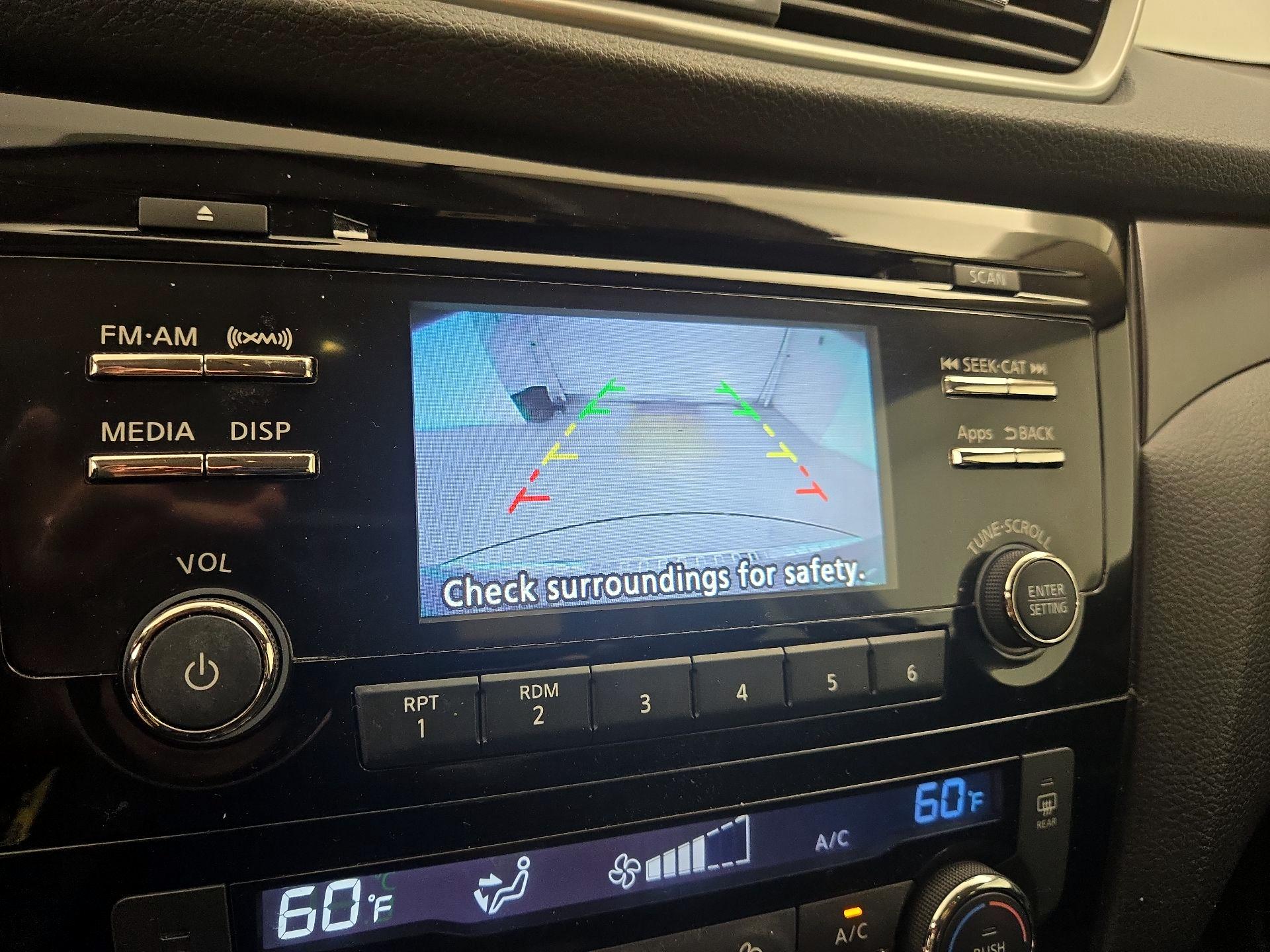 Thumbnail: 2015 Nissan Rogue - 14