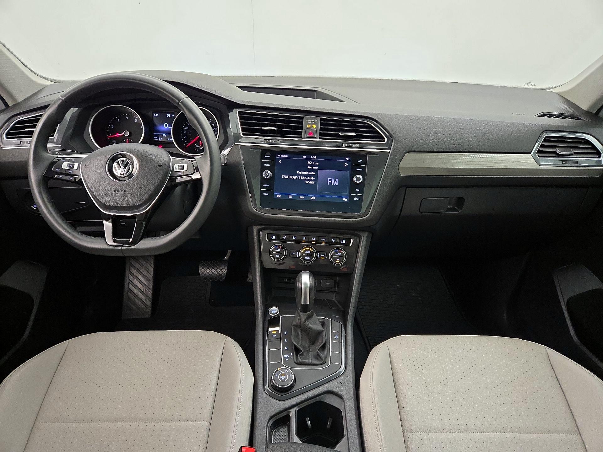 Thumbnail: 2020 Volkswagen Tiguan - 9