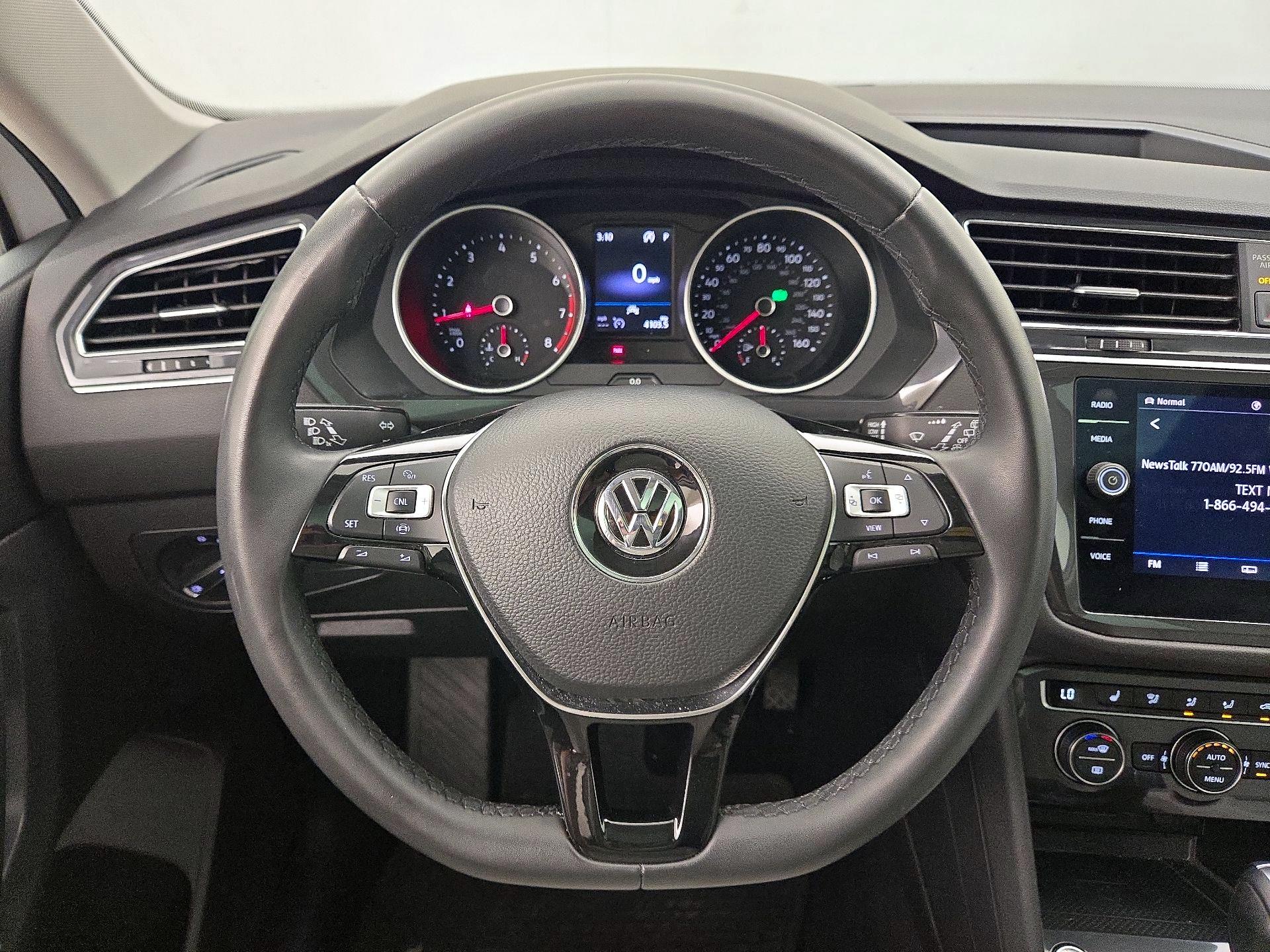 Thumbnail: 2020 Volkswagen Tiguan - 10