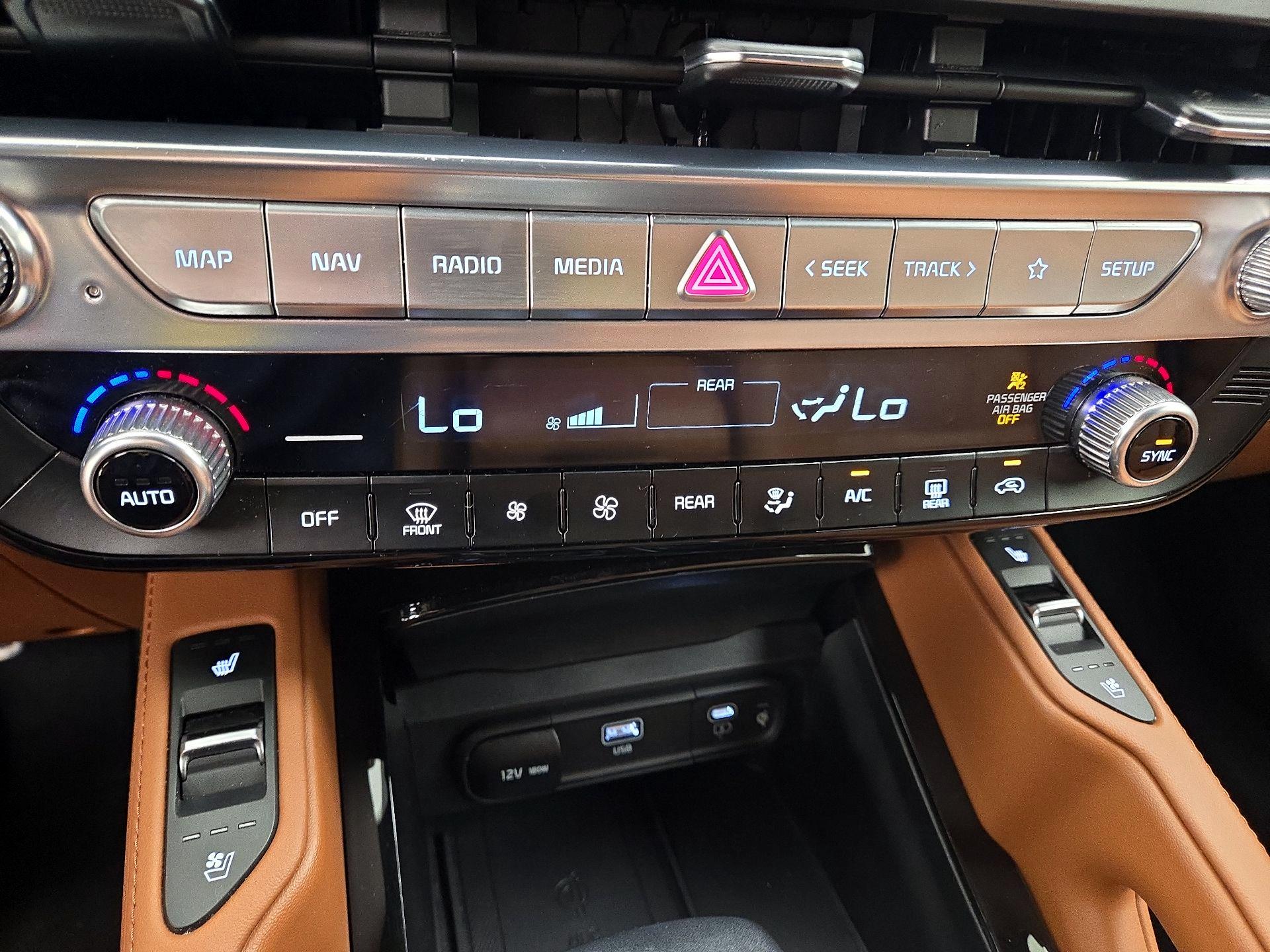 Thumbnail: 2024 Kia Telluride - 17