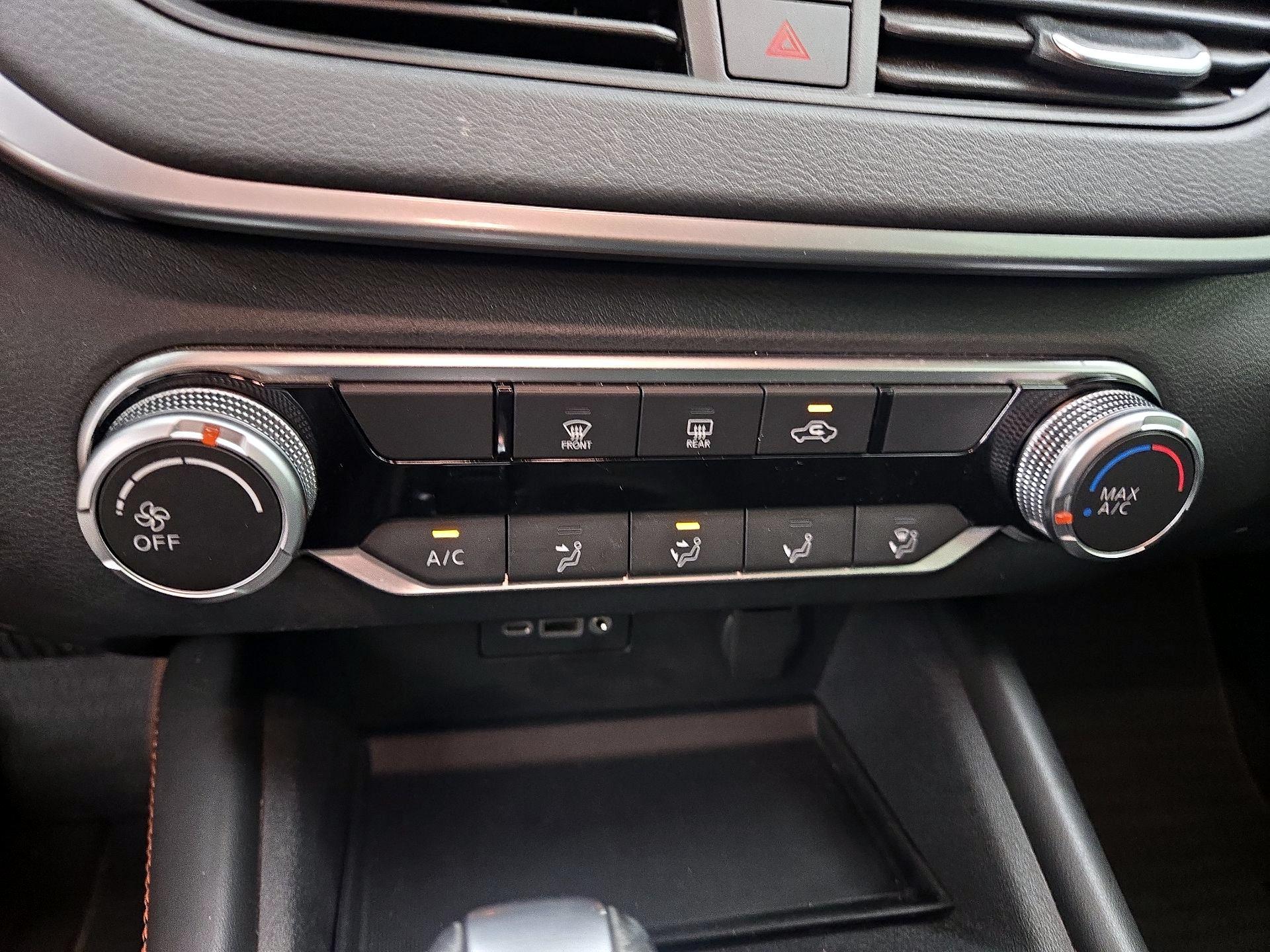 Thumbnail: 2021 Nissan Altima - 16