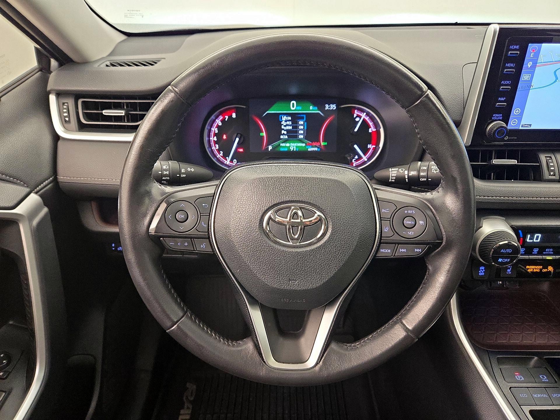 Thumbnail: 2019 Toyota RAV4 - 10