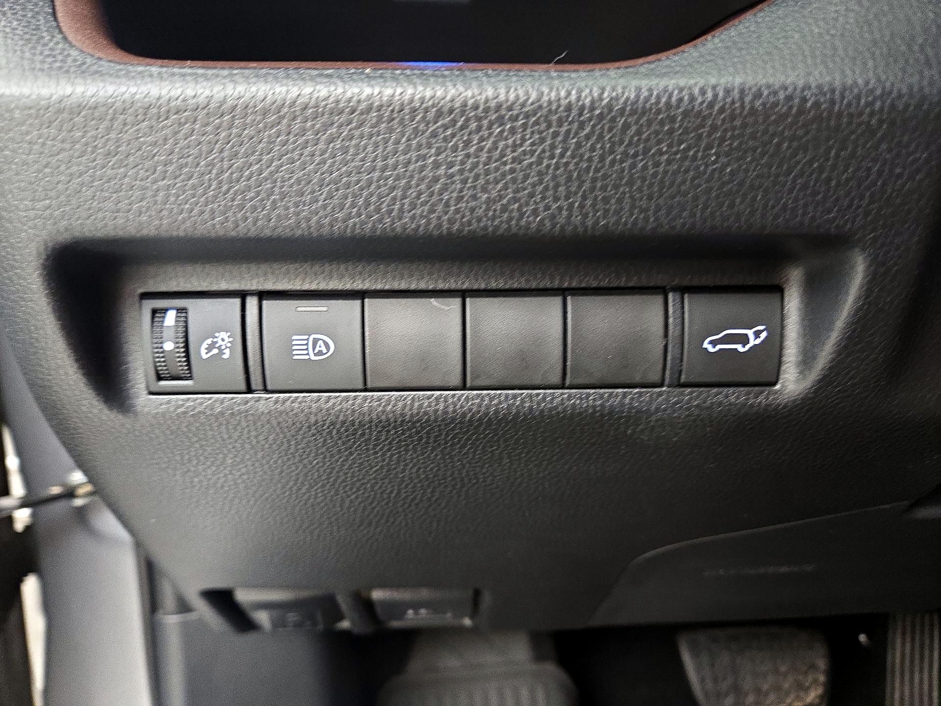Thumbnail: 2019 Toyota RAV4 - 13