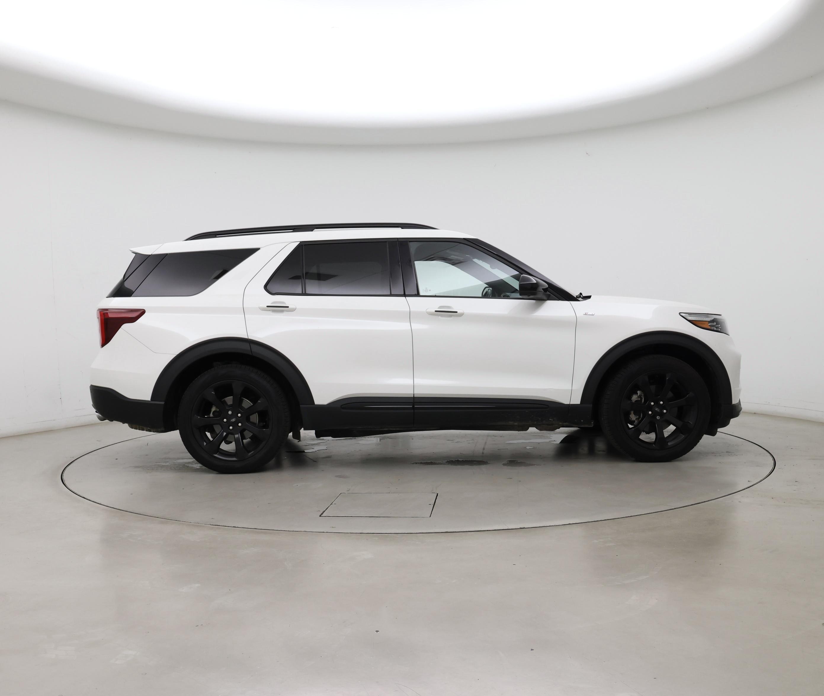Thumbnail: 2022 Ford Explorer - 7