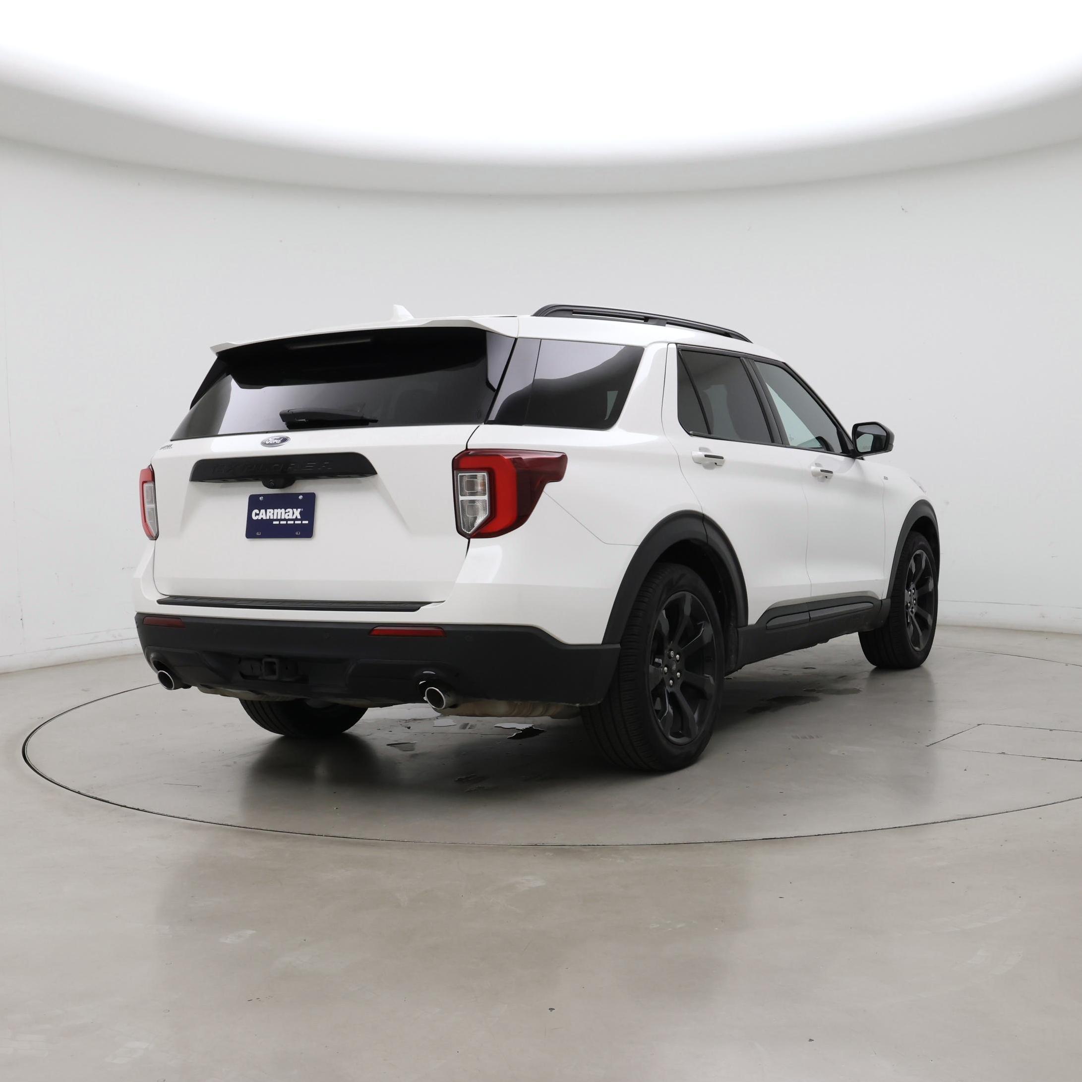 Thumbnail: 2022 Ford Explorer - 8