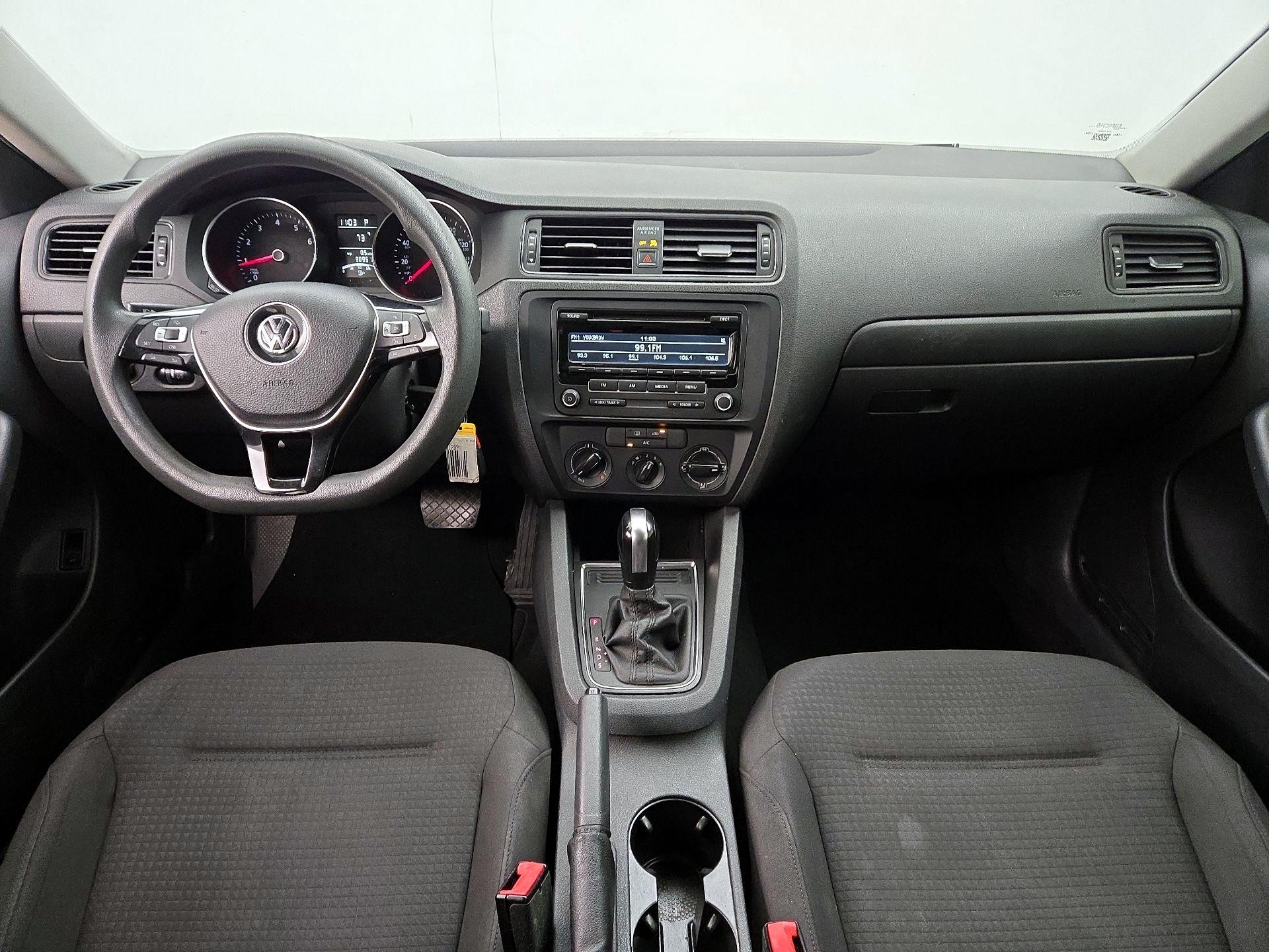 Thumbnail: 2015 Volkswagen Jetta - 9
