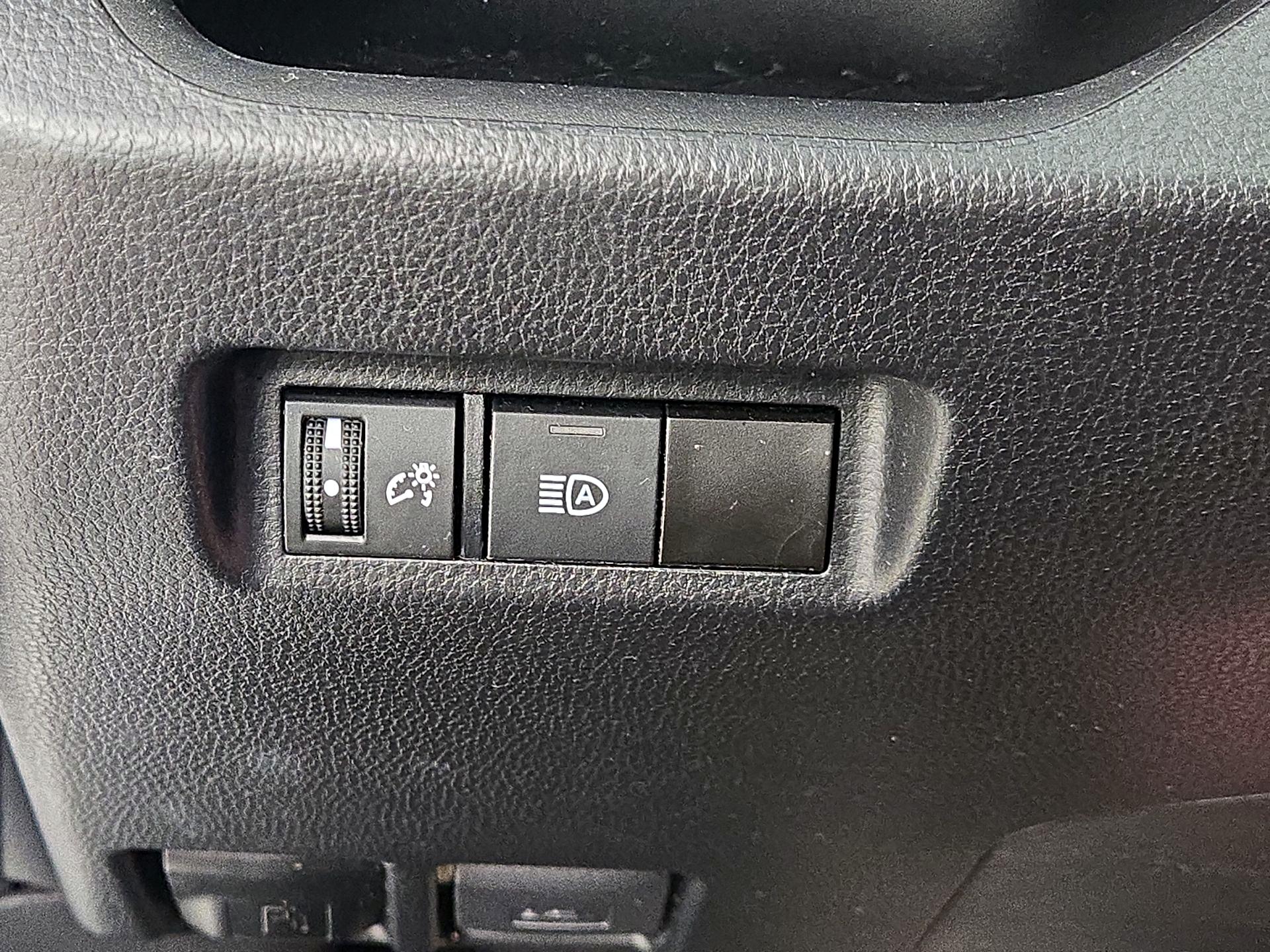 Thumbnail: 2023 Toyota RAV4 - 13