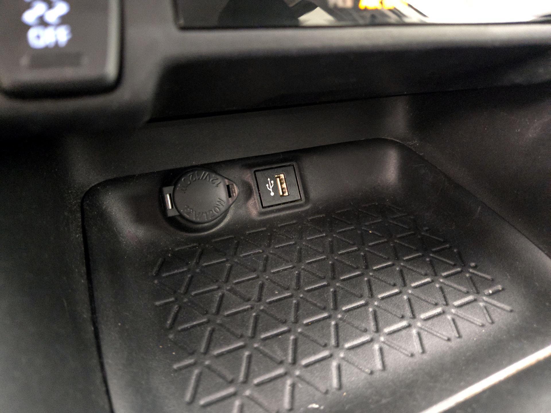 Thumbnail: 2023 Toyota RAV4 - 18