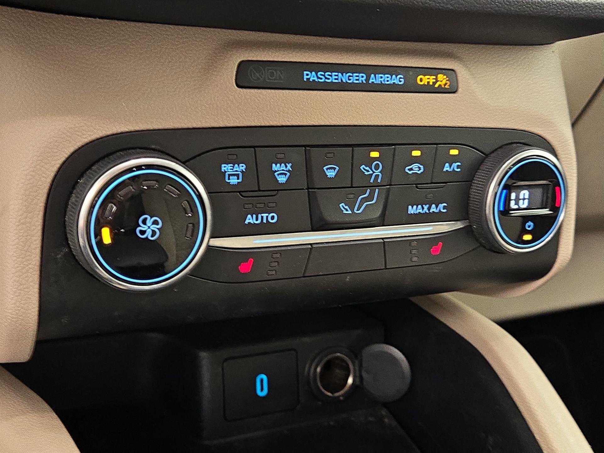 Thumbnail: 2020 Ford Escape - 16