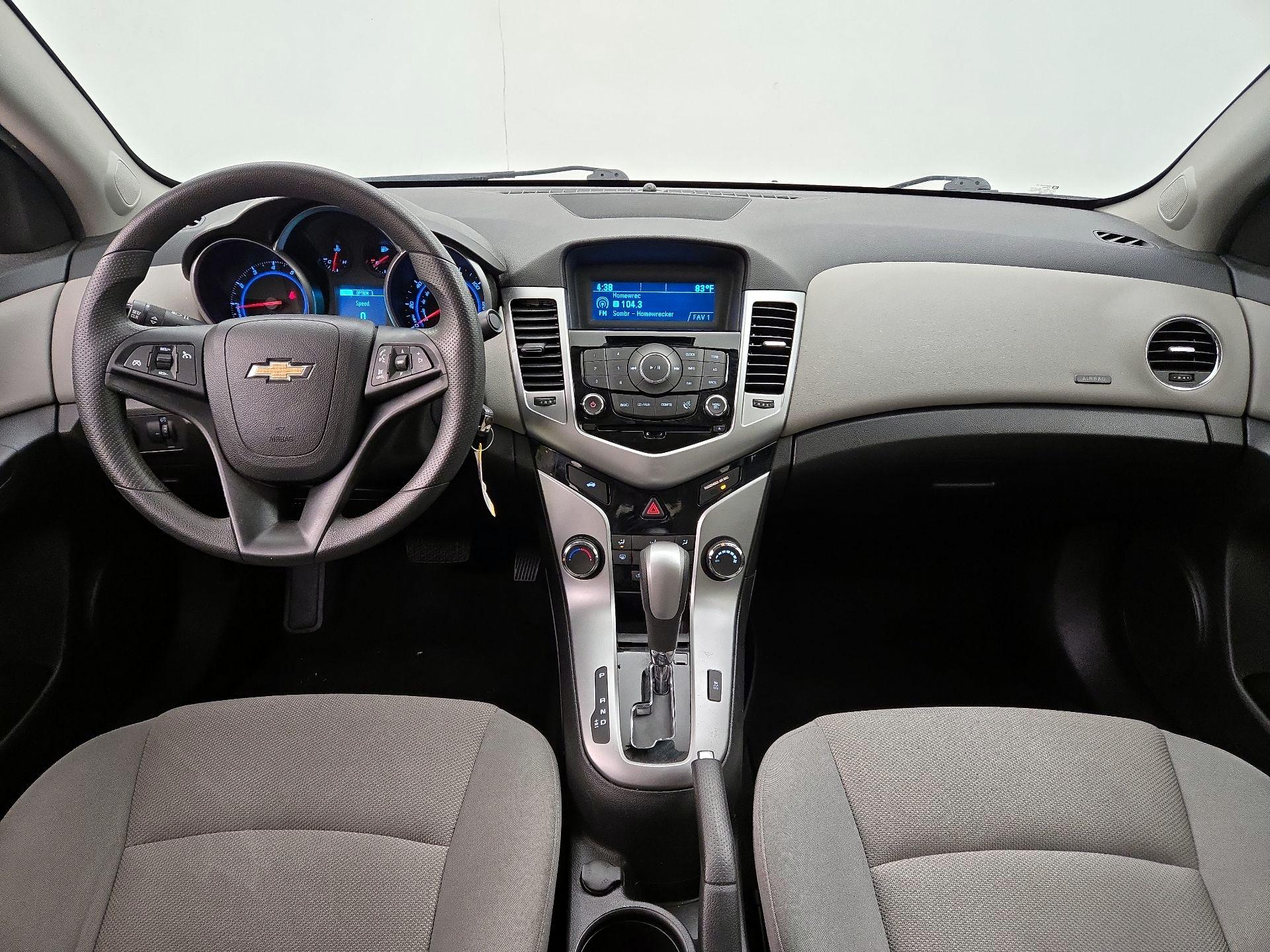 Thumbnail: 2015 Chevrolet Cruze - 9