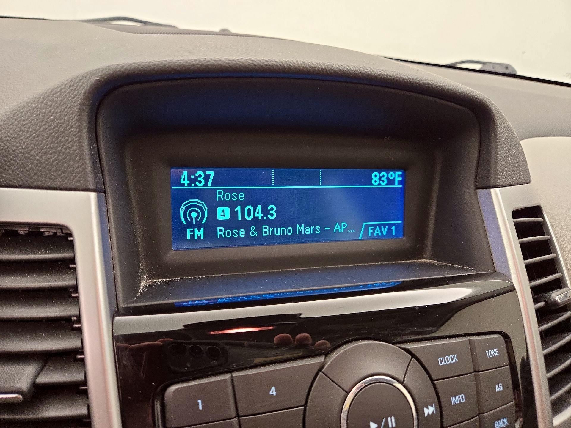 Thumbnail: 2015 Chevrolet Cruze - 14