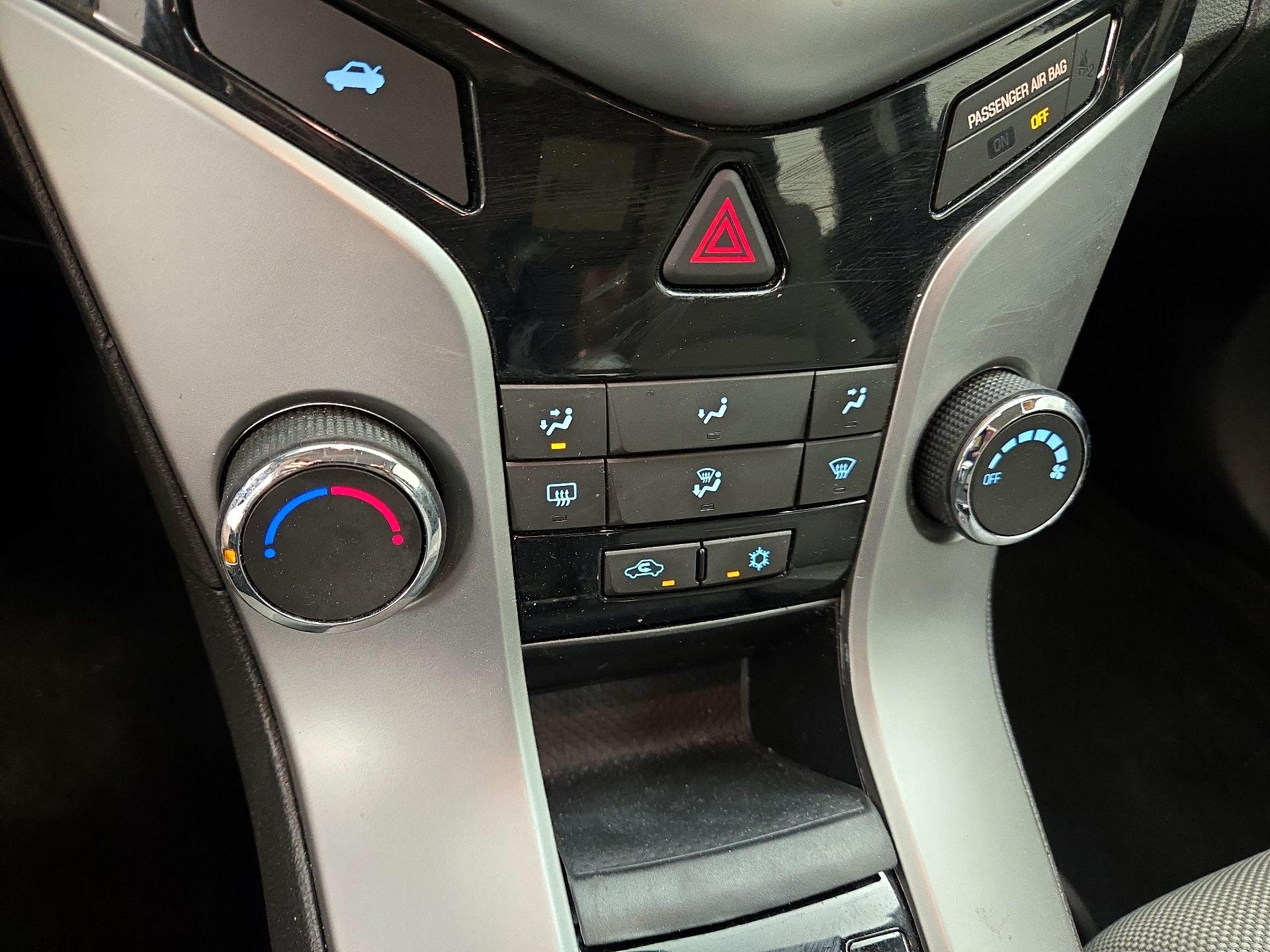 Thumbnail: 2015 Chevrolet Cruze - 15