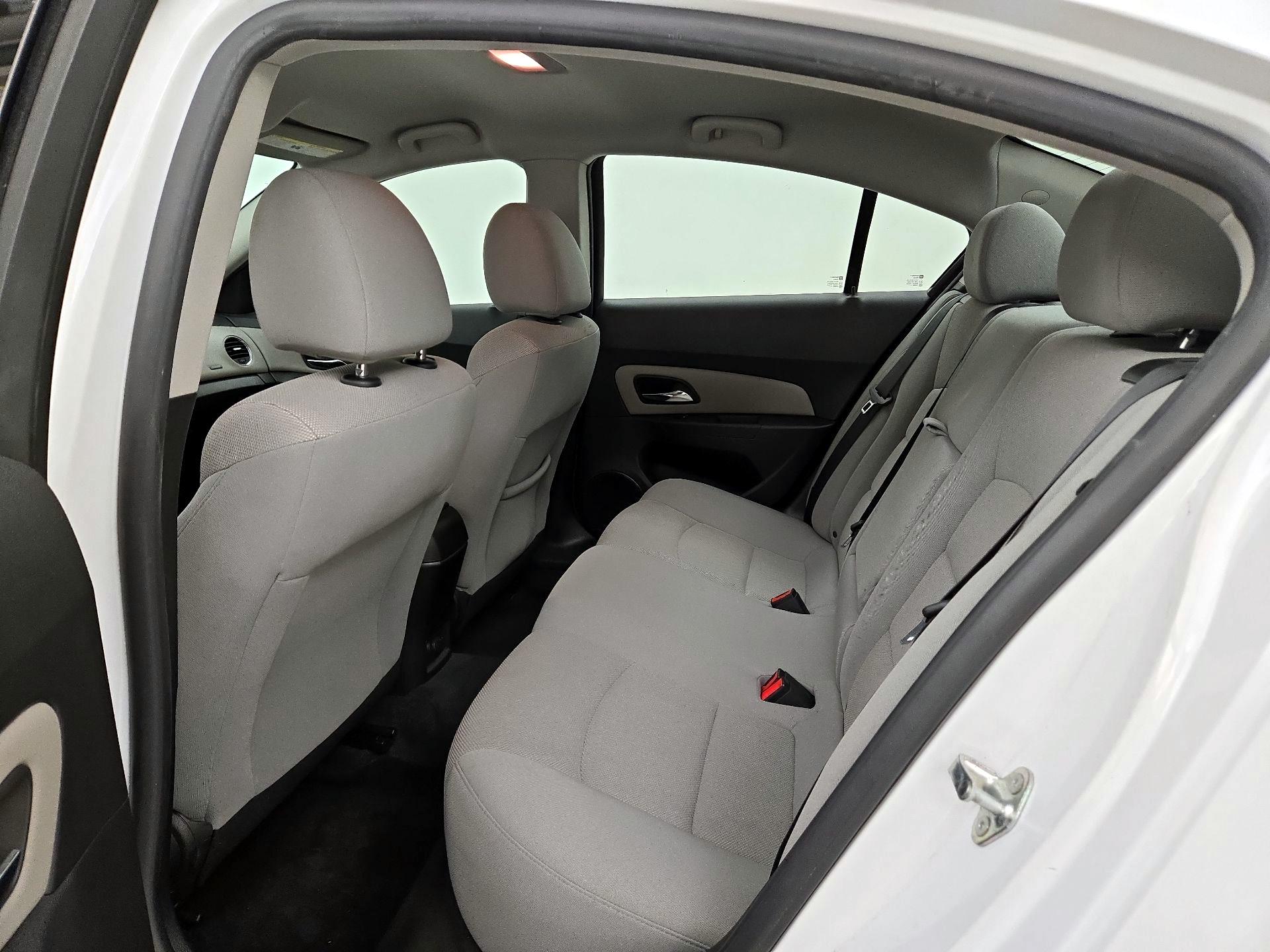 Thumbnail: 2015 Chevrolet Cruze - 18