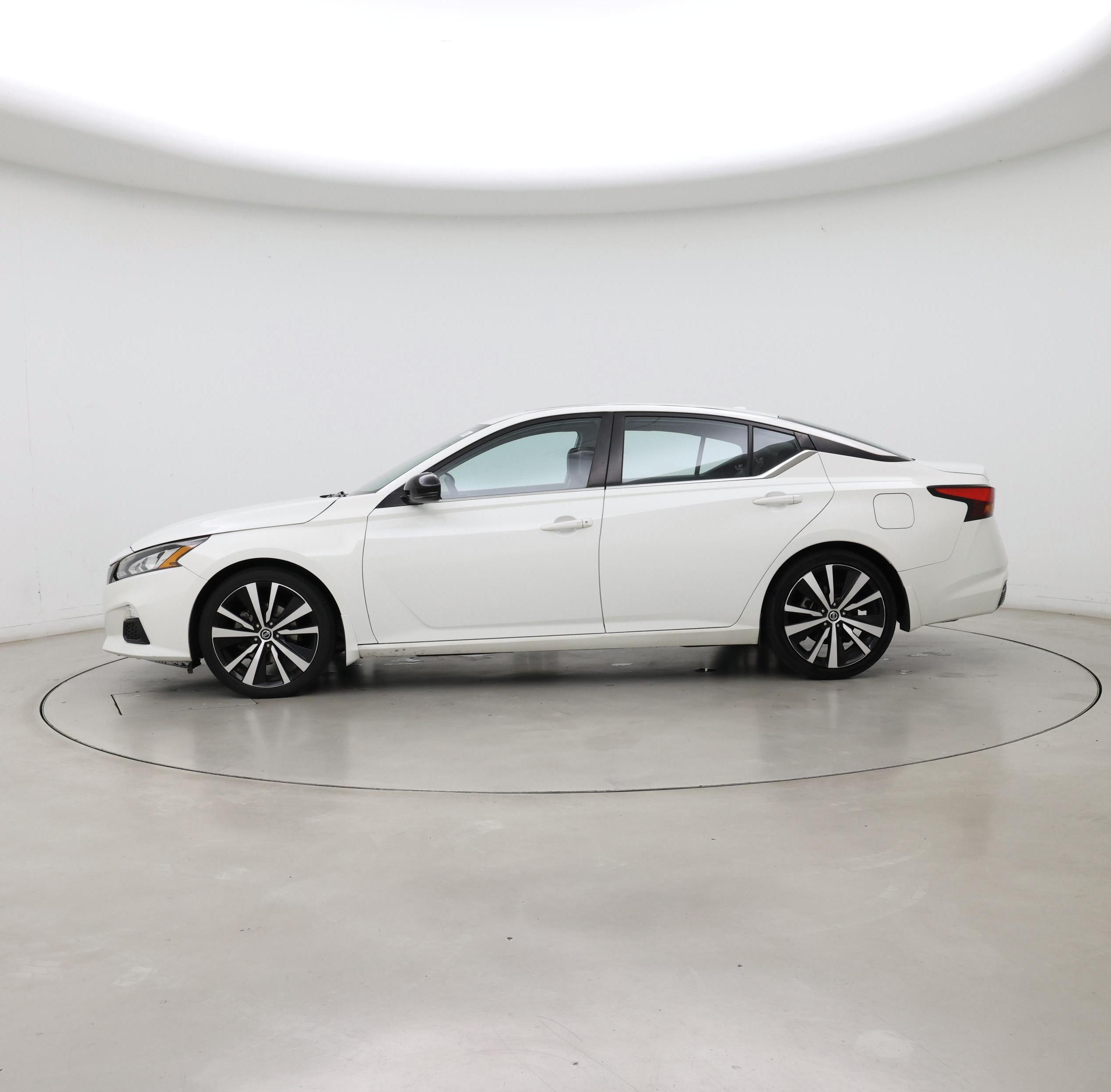 Thumbnail: 2020 Nissan Altima - 3