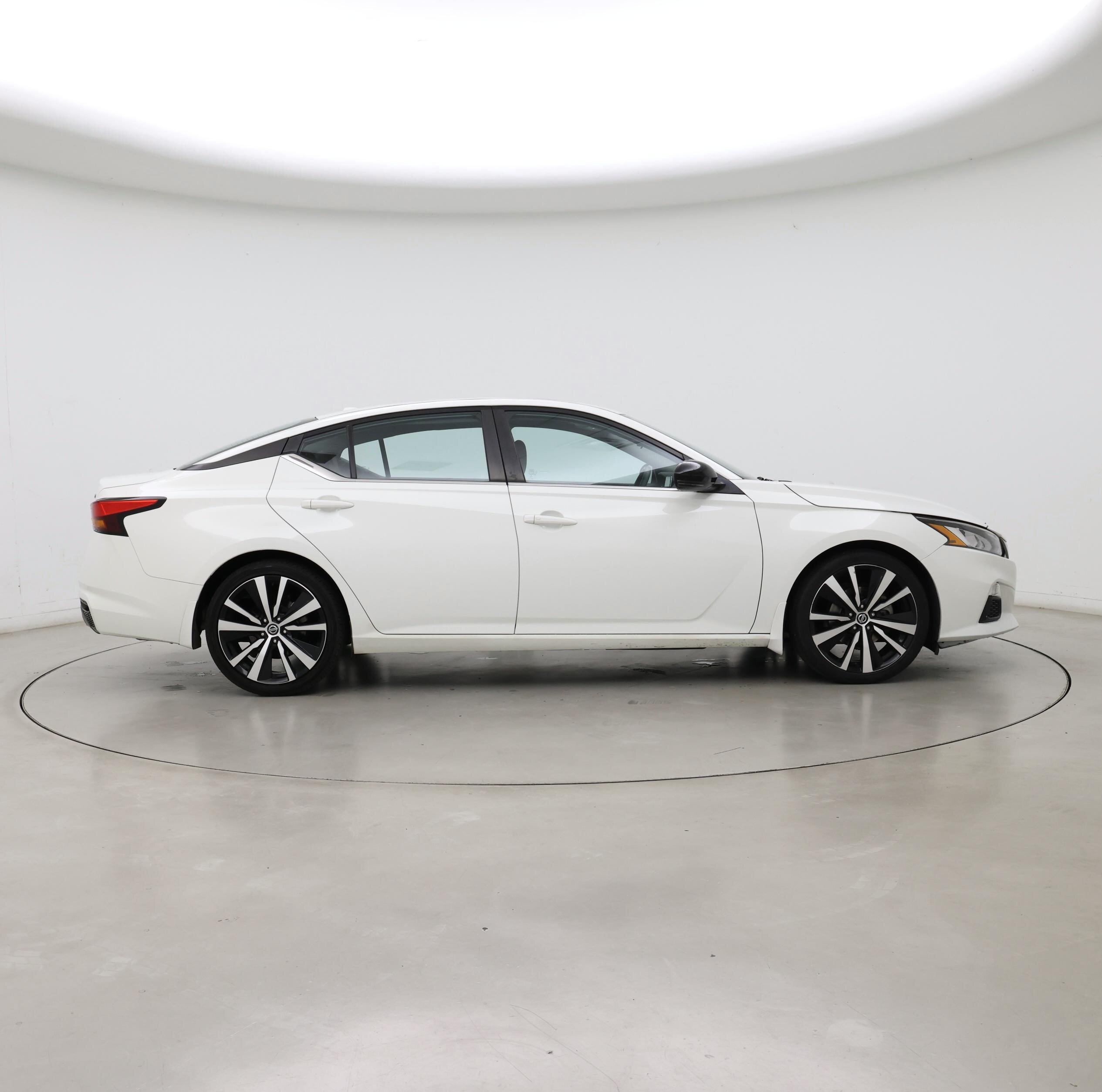 Thumbnail: 2020 Nissan Altima - 7