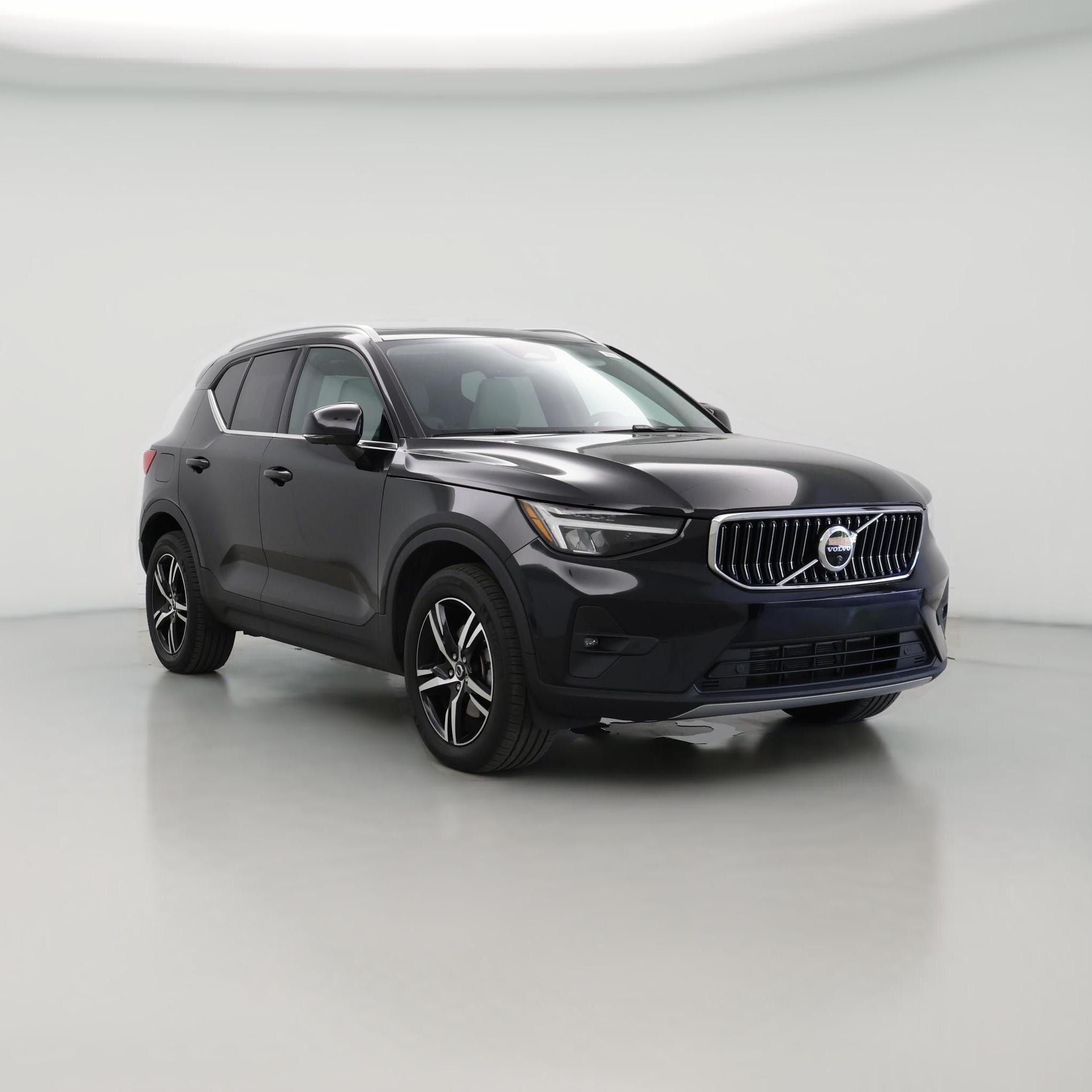 Thumbnail: 2023 Volvo XC40 - 1