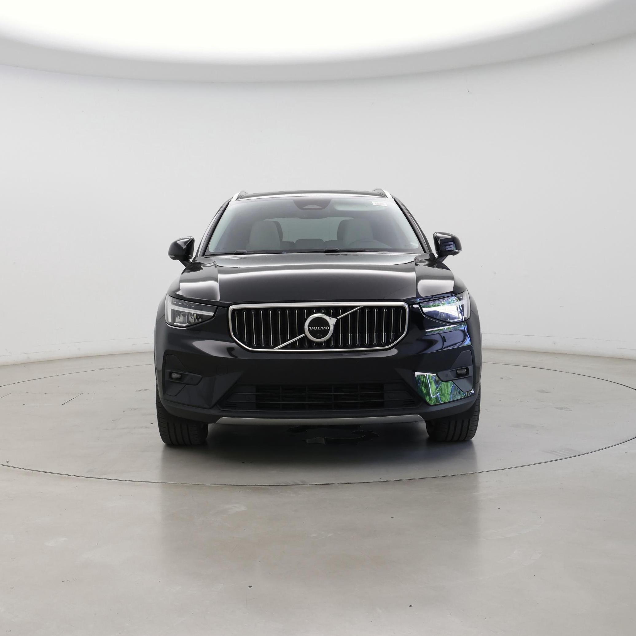 Thumbnail: 2023 Volvo XC40 - 5