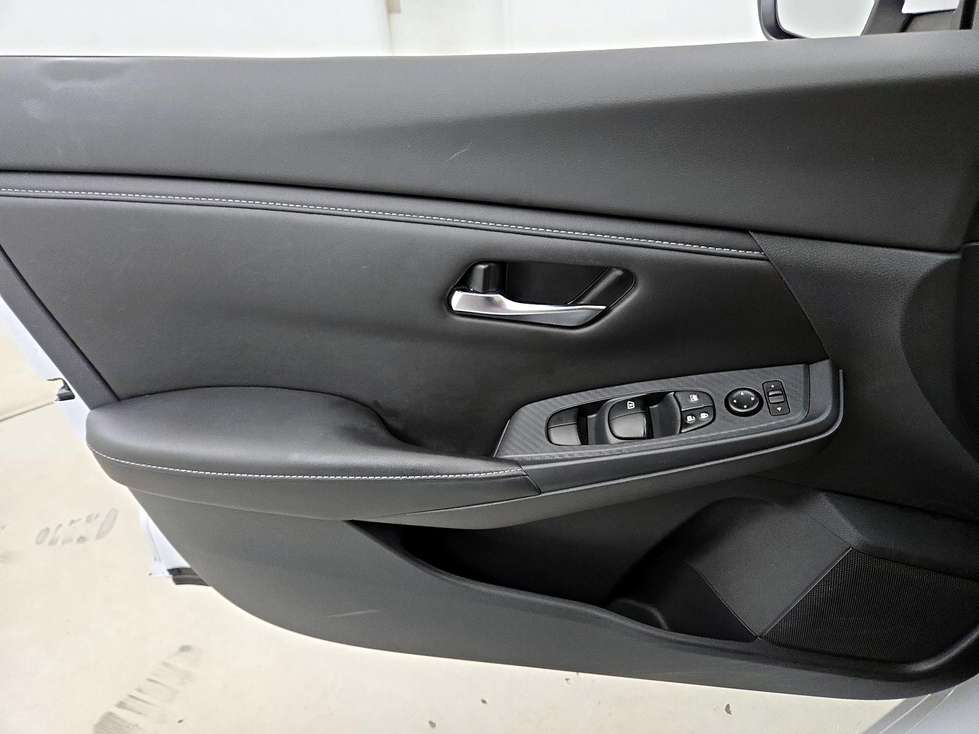 Thumbnail: 2023 Nissan Sentra - 12