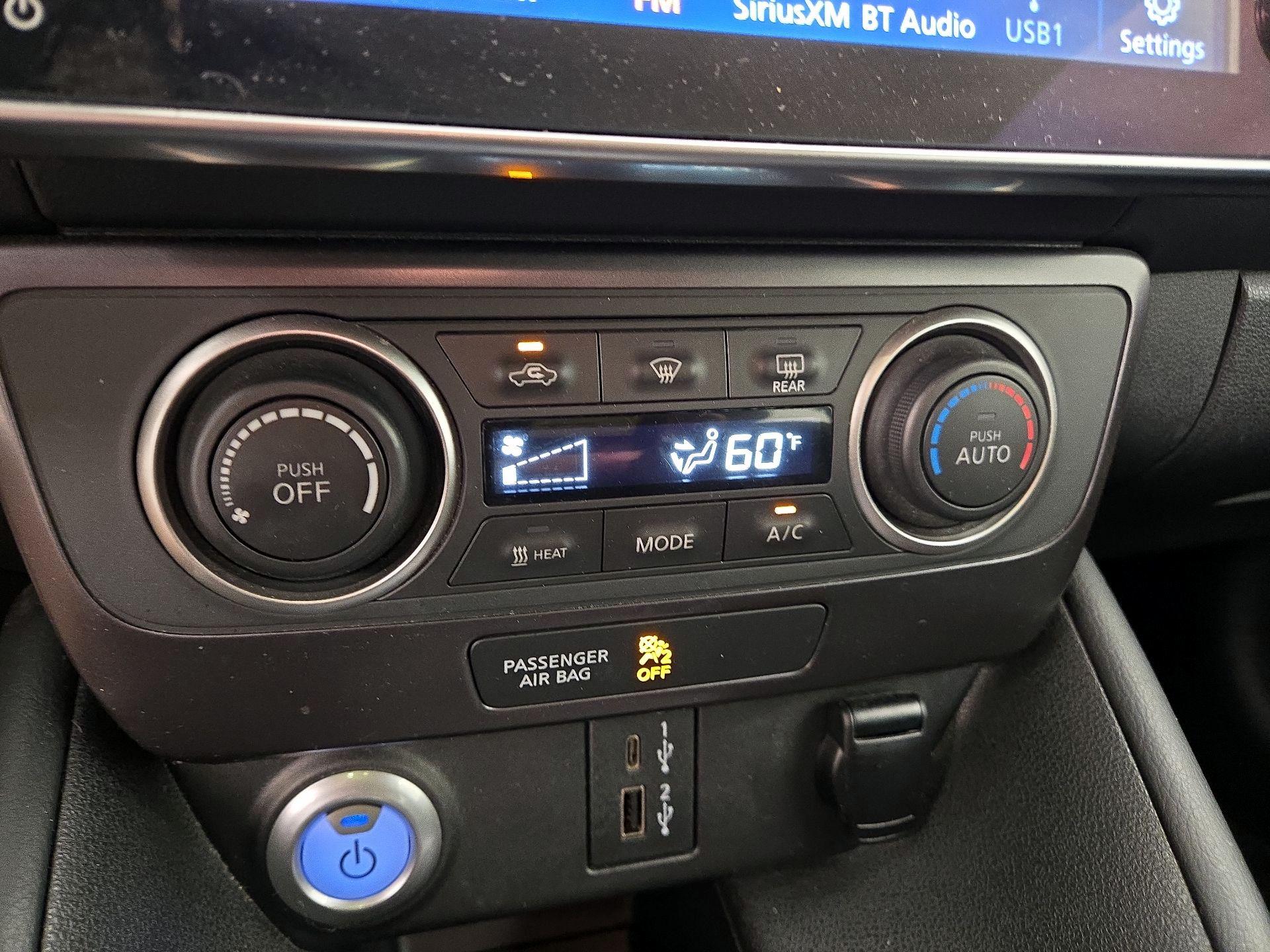 Thumbnail: 2022 Nissan Leaf - 16